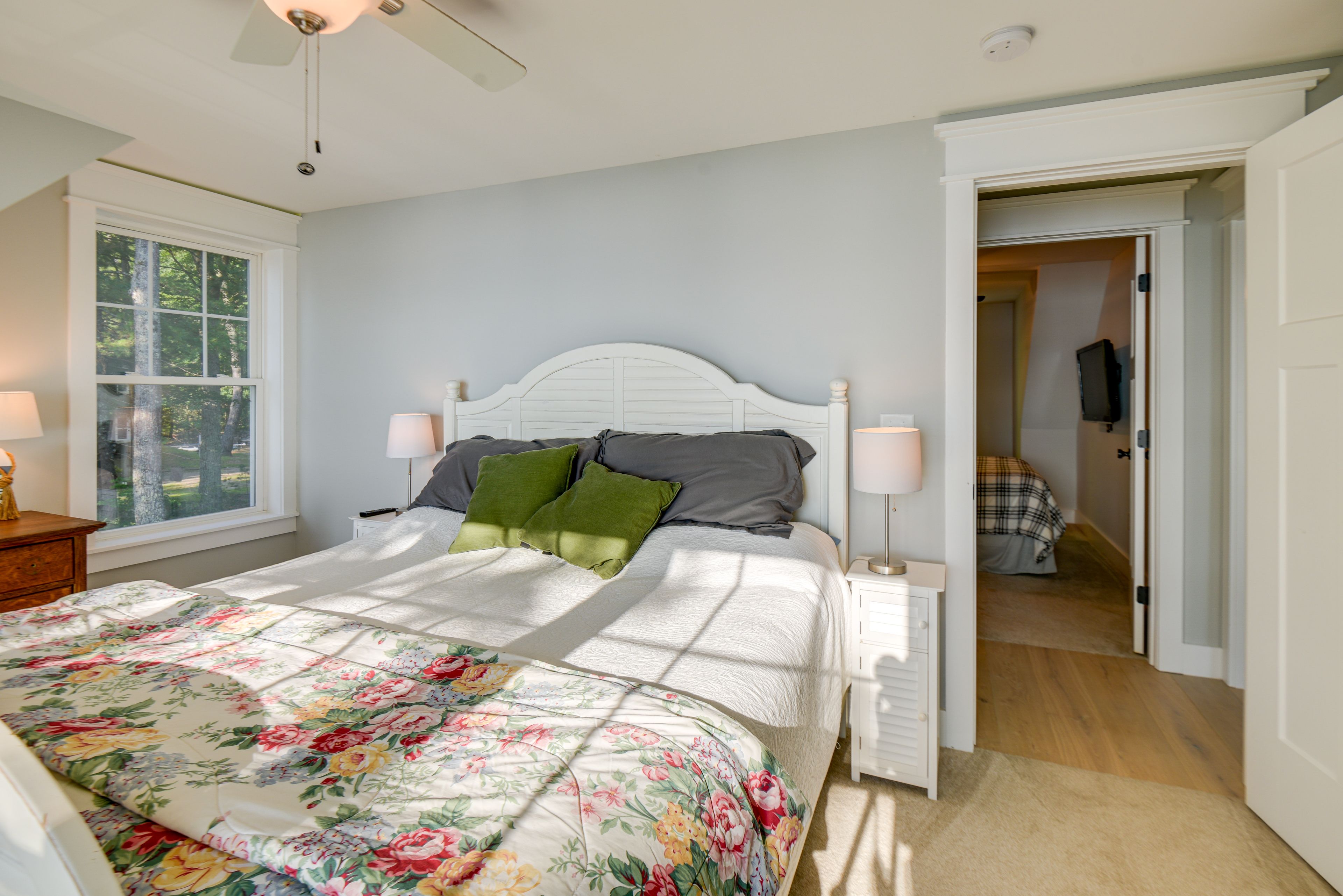 Bedroom 2 | Queen Bed