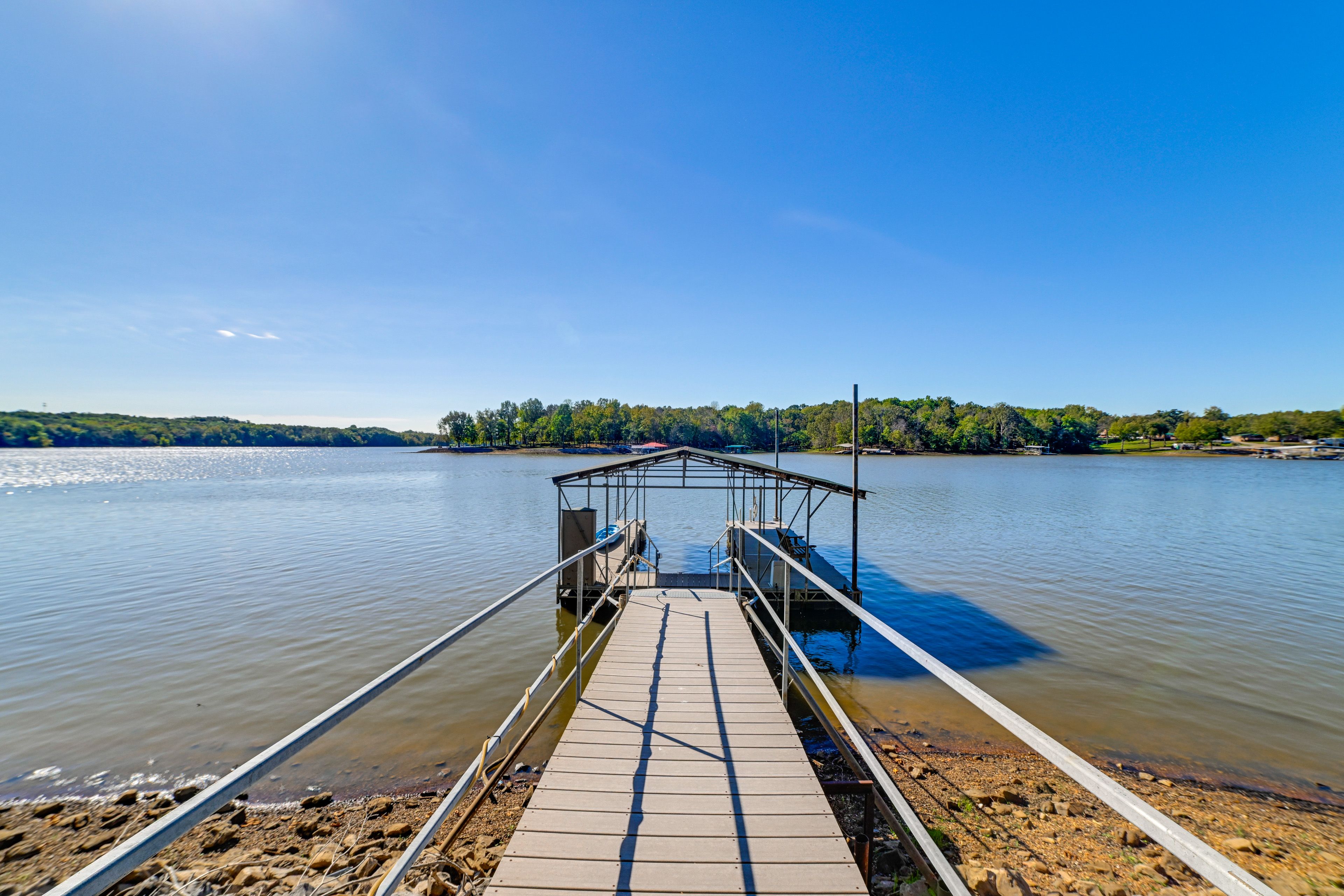 Benton Vacation Rental | 3BR | 2BA | 3 Steps to Enter | 3,160 Sq Ft