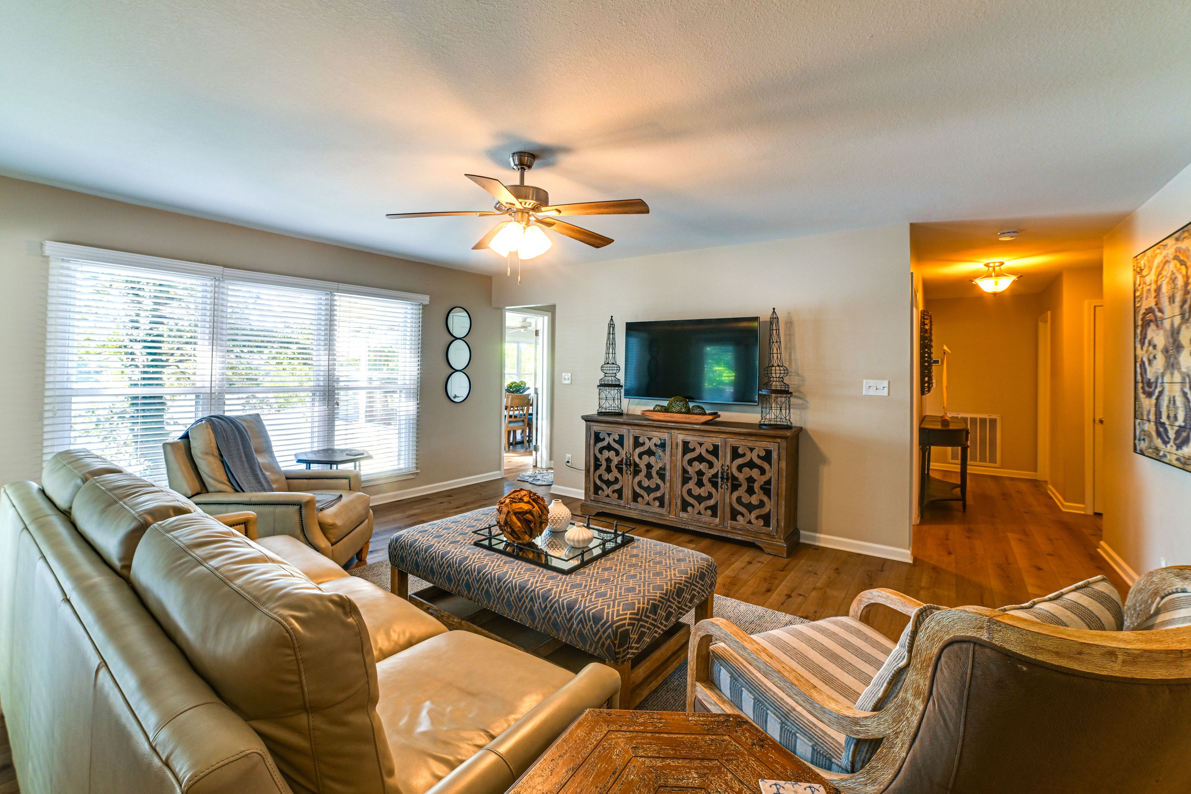 Living Room | Main Level | Free WiFi | Central A/C & Heat | Smart TV