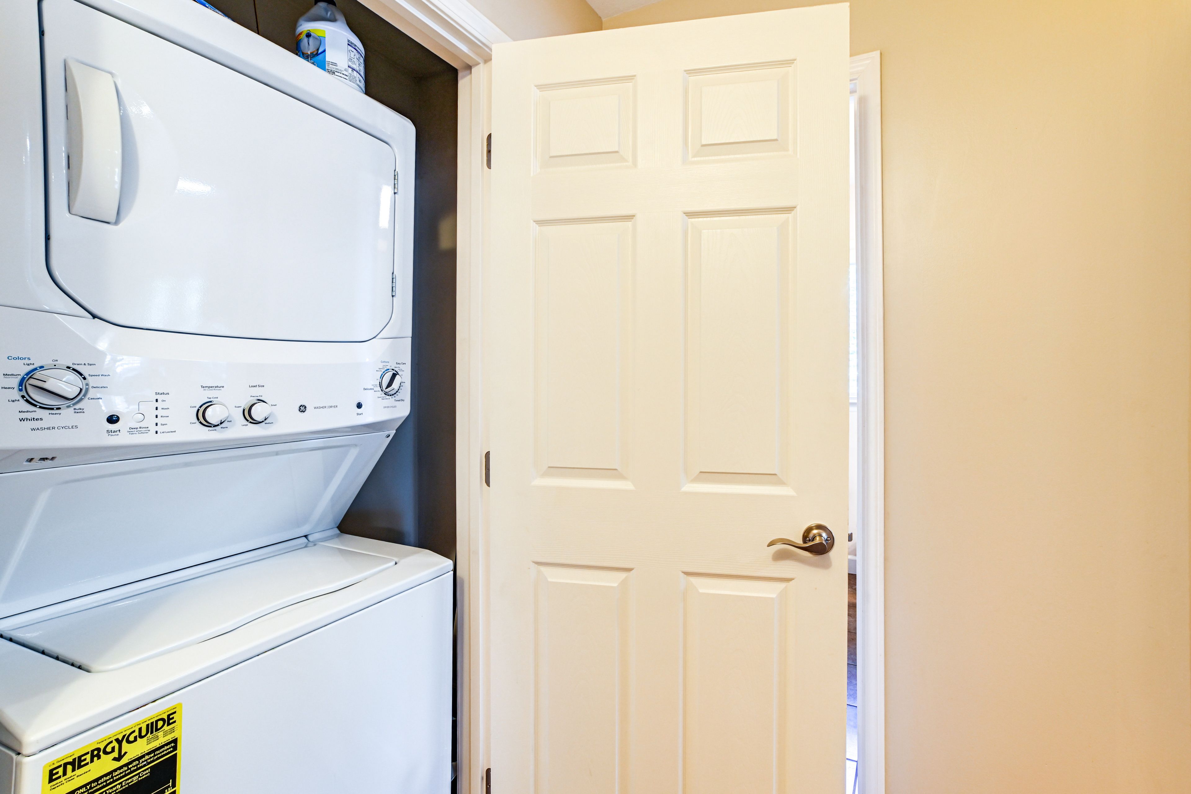 Laundry Closet | Lower Level | Washer & Dryer