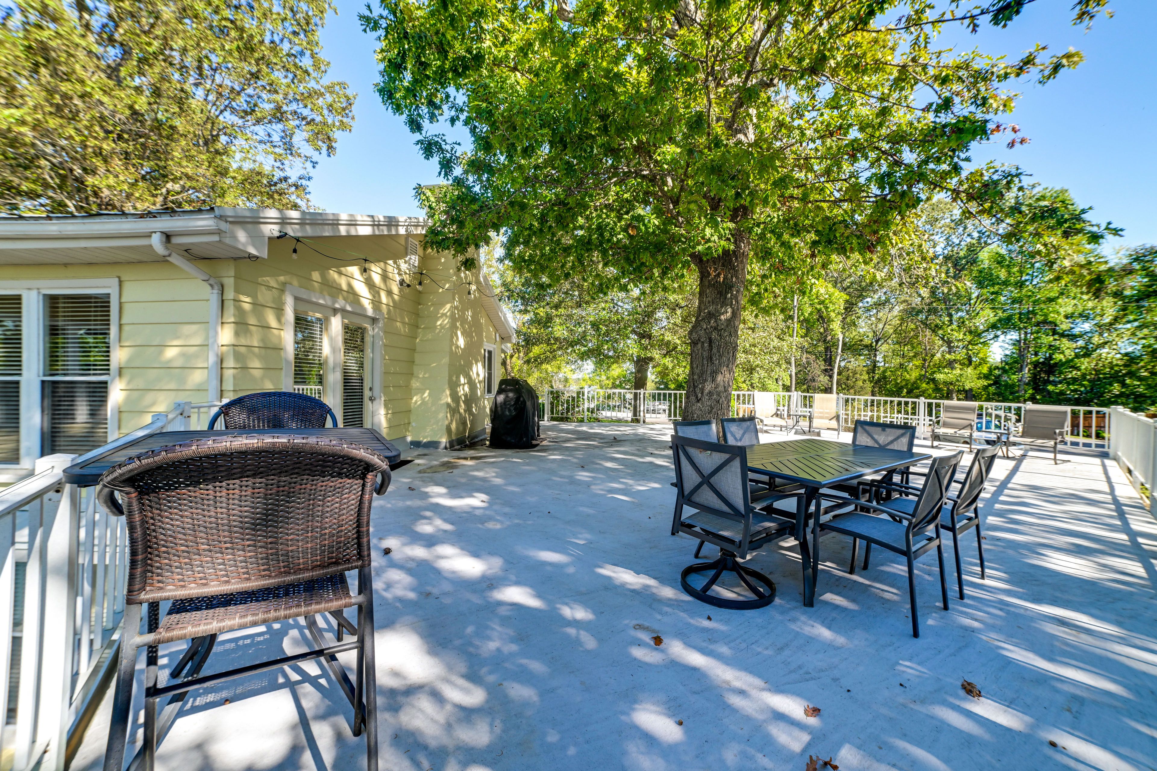 Large Patio w/ Furnishings | Gas Grill
