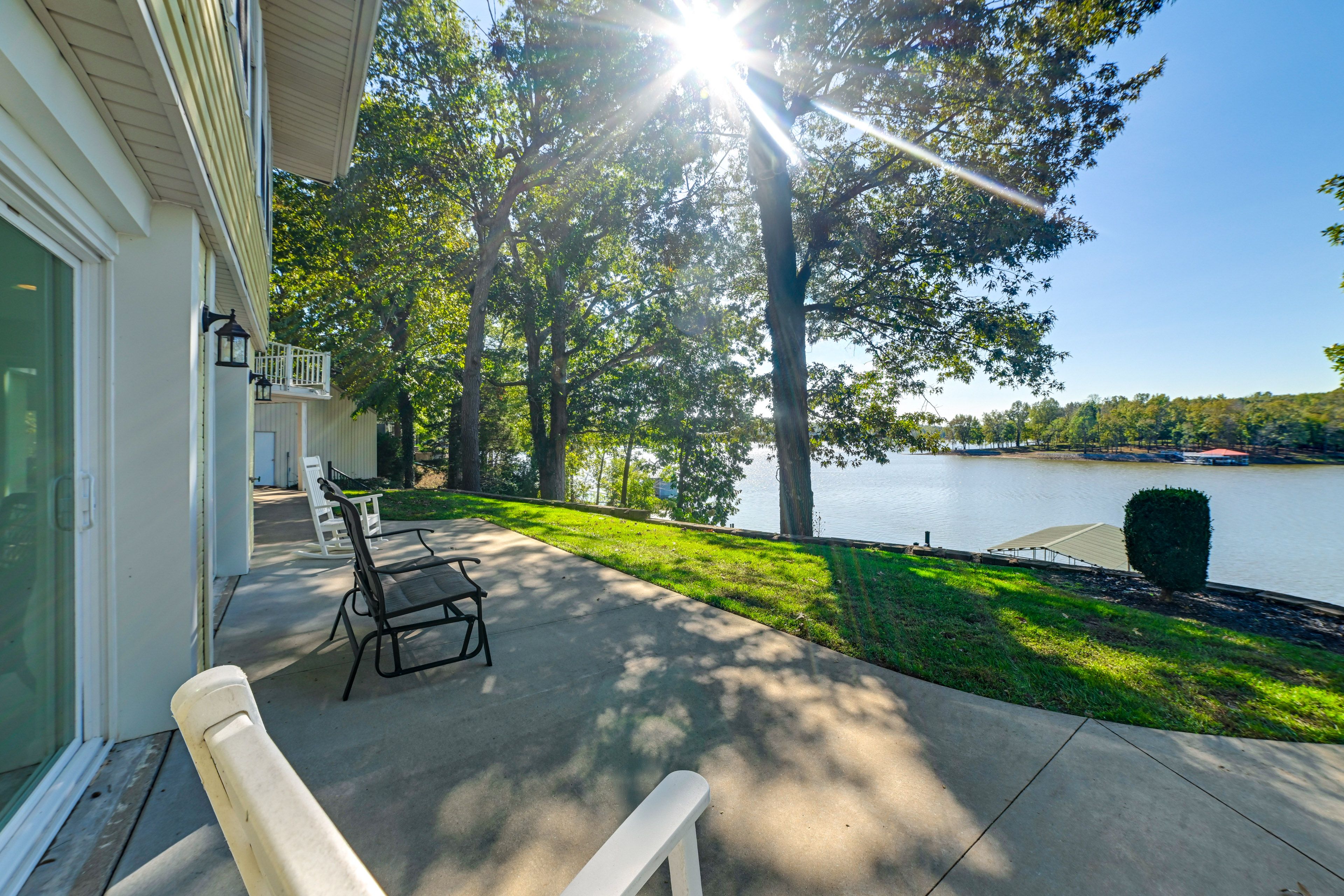 Patio | Lakefront Yard
