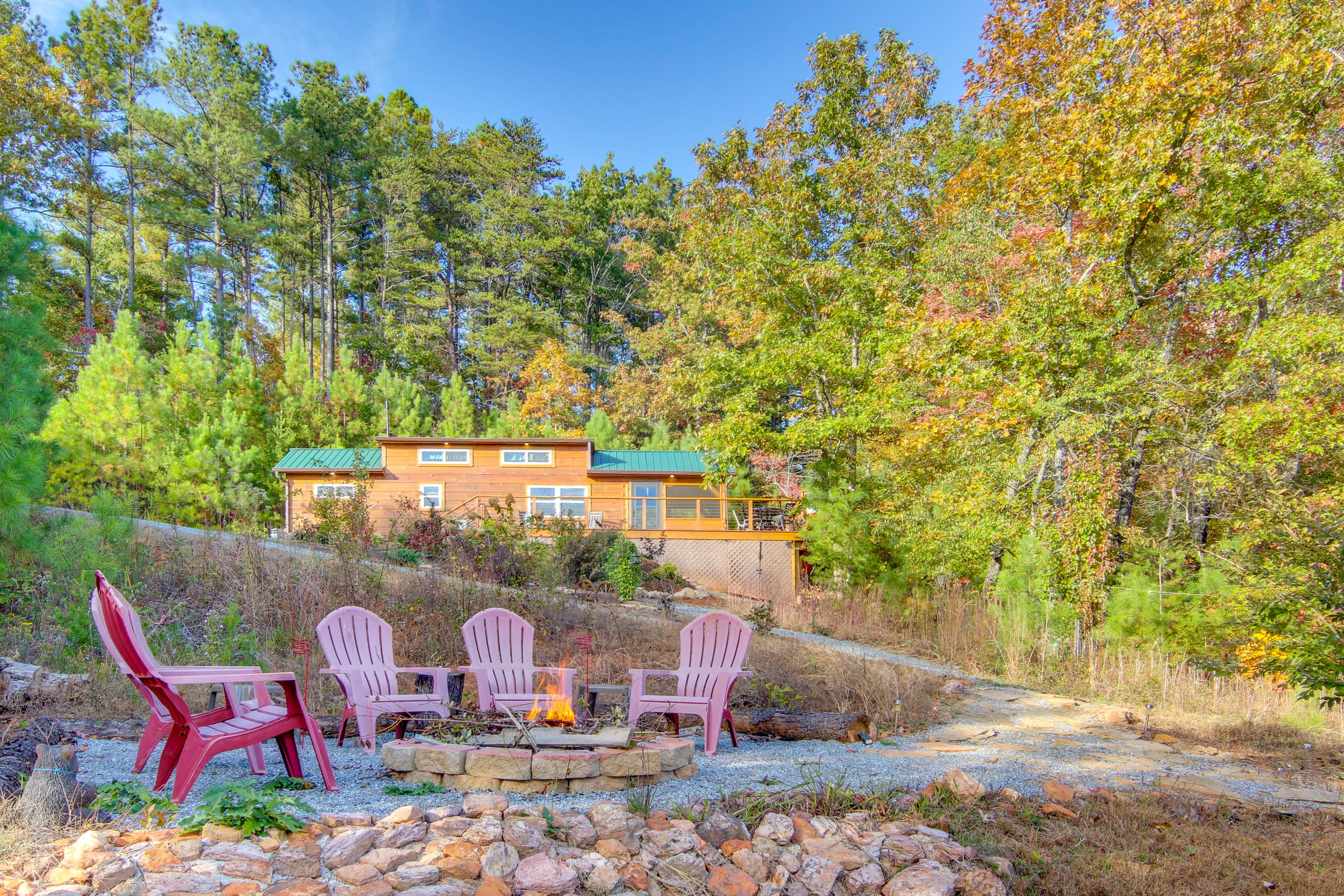 Private Yard | Fire Pit