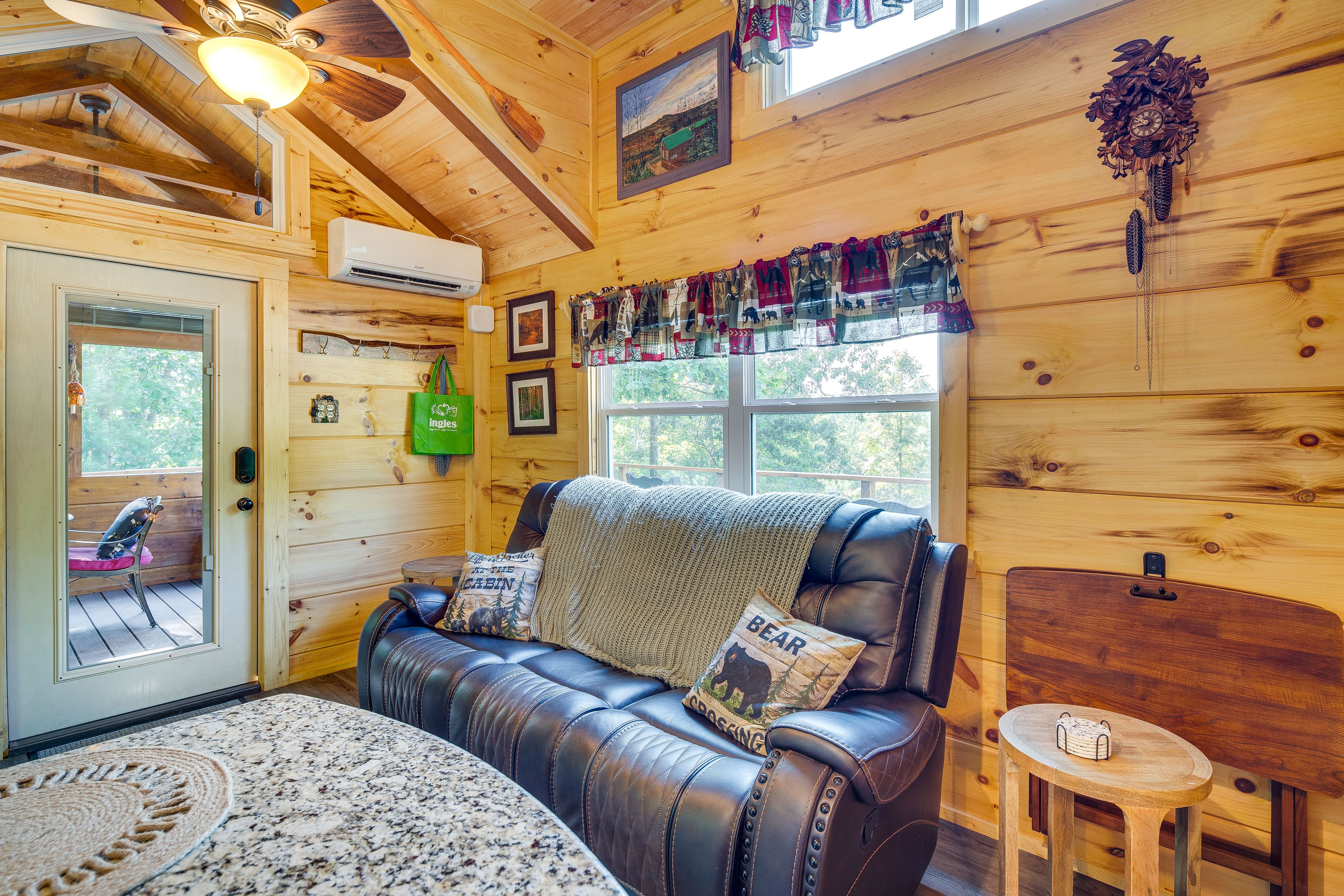 Living Area | Fireplace | Smart TV