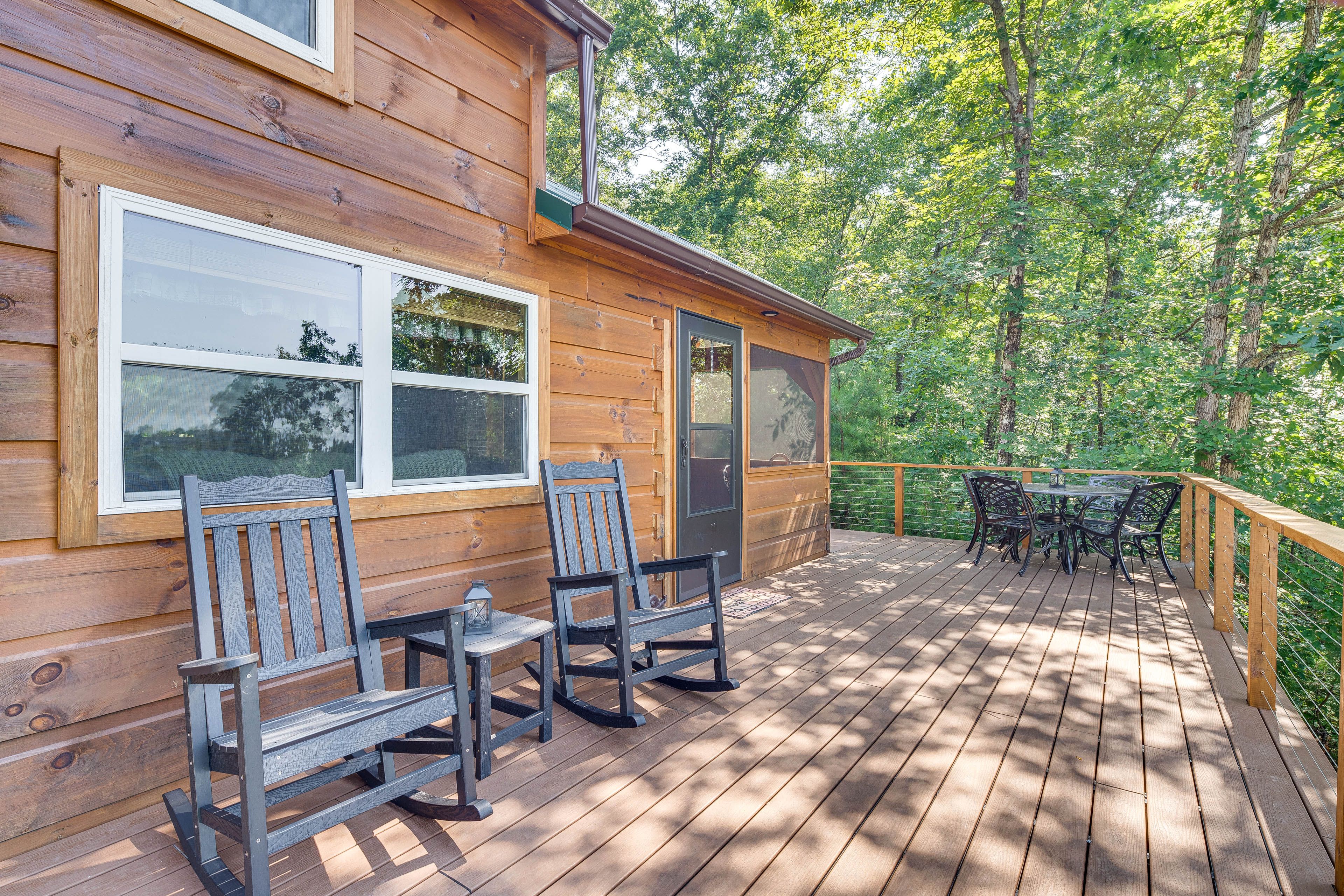 Deck | Seating | Outdoor Dining Area | Gas Grill