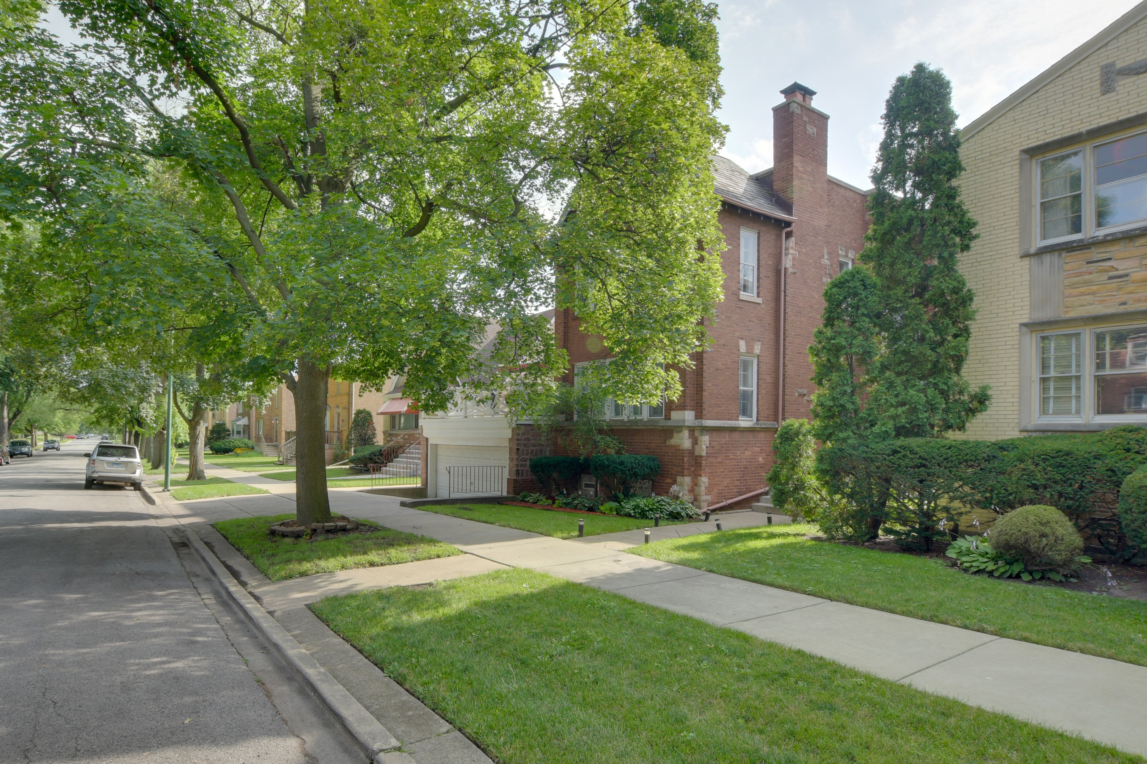 Parking | Free Street Parking (First-Come, First-Served)