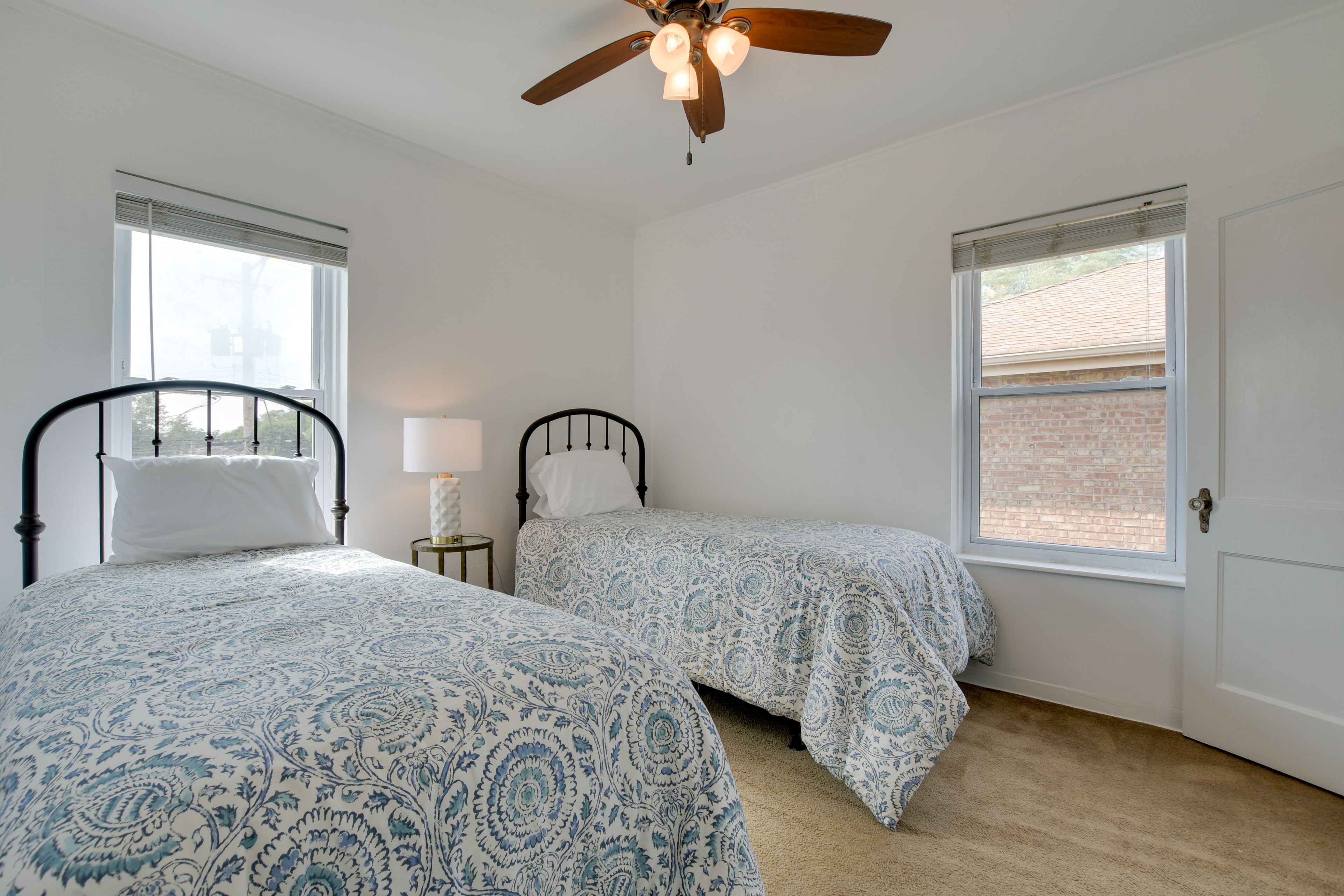 Bedroom 2 | 2 Twin Beds