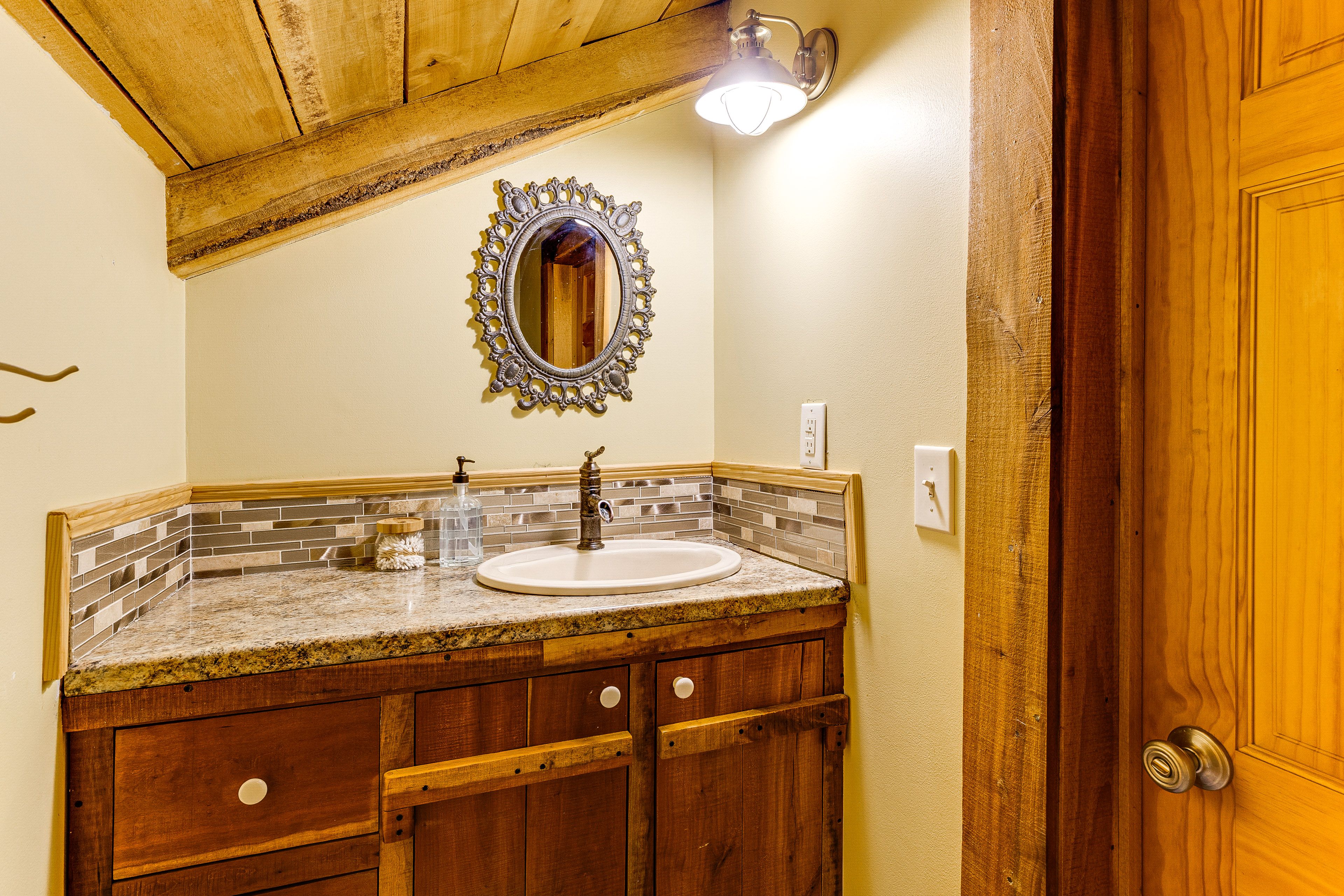 Half Bathroom | 2nd Floor