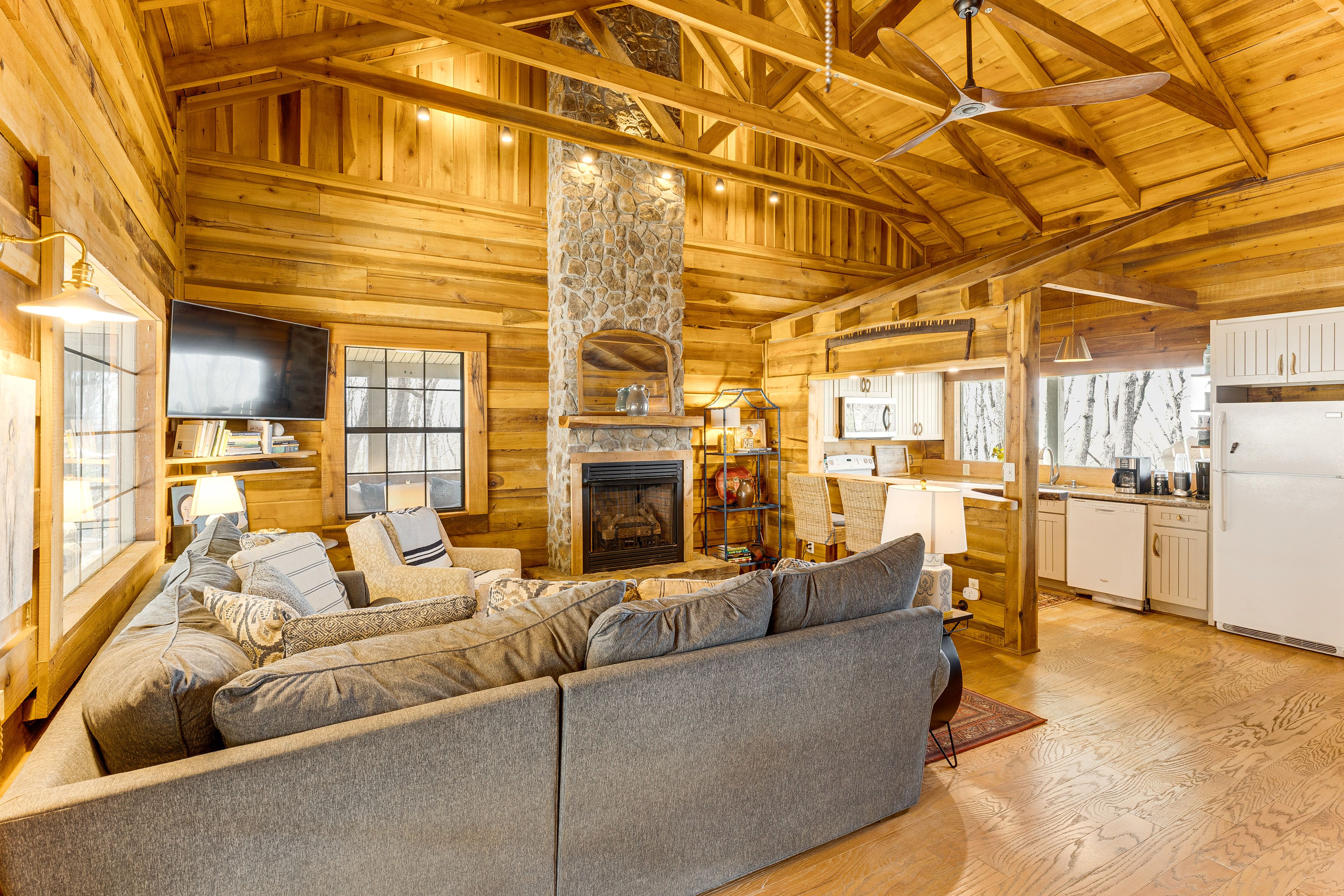 Fort Payne Vacation Rental | 2BR | 1.5BA | 1,200 Sq Ft