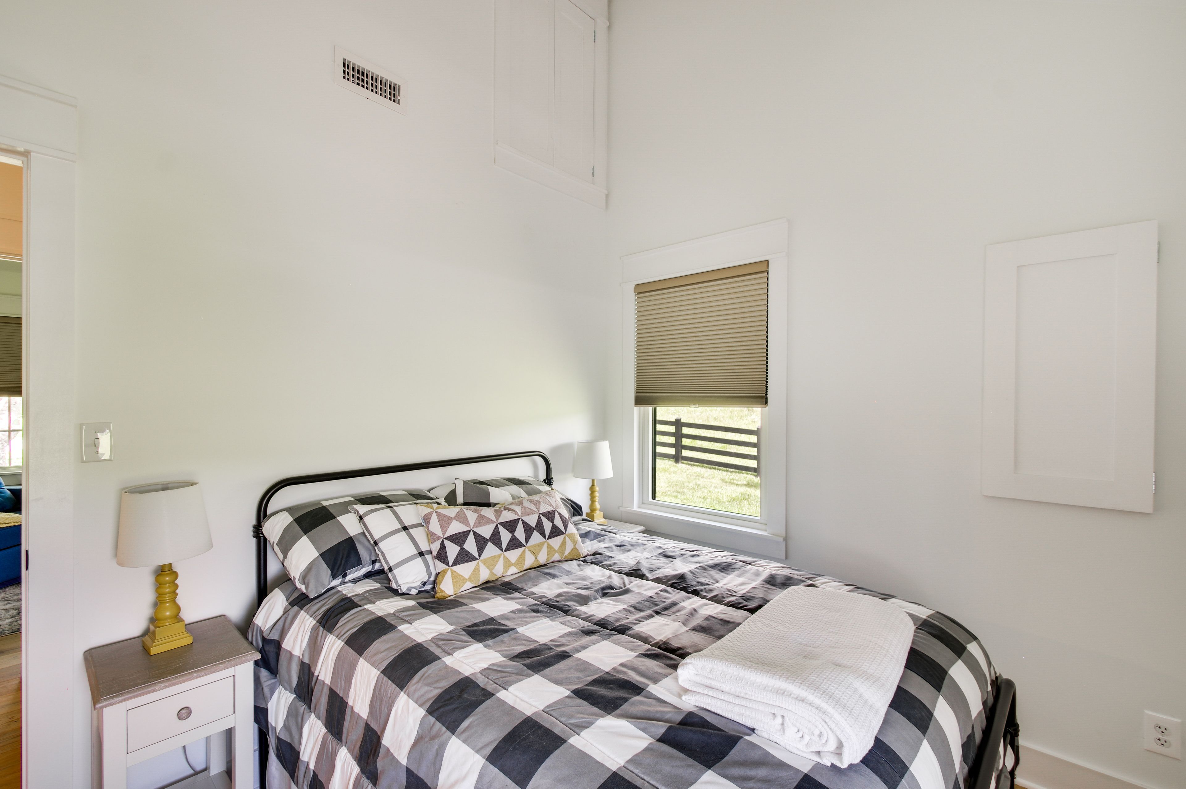 Bedroom 2 | Full Bed