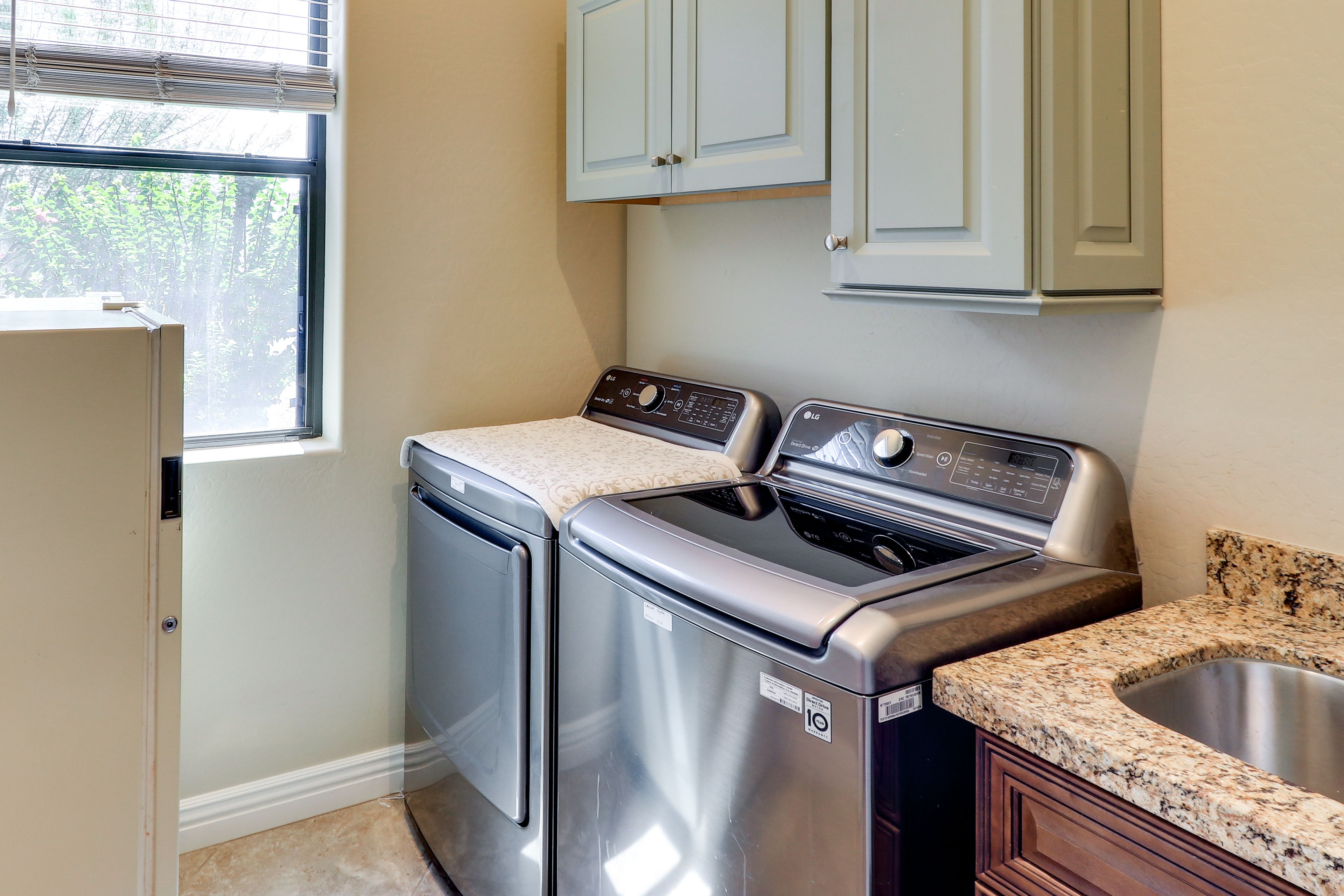 Laundry Area | Detergent Provided