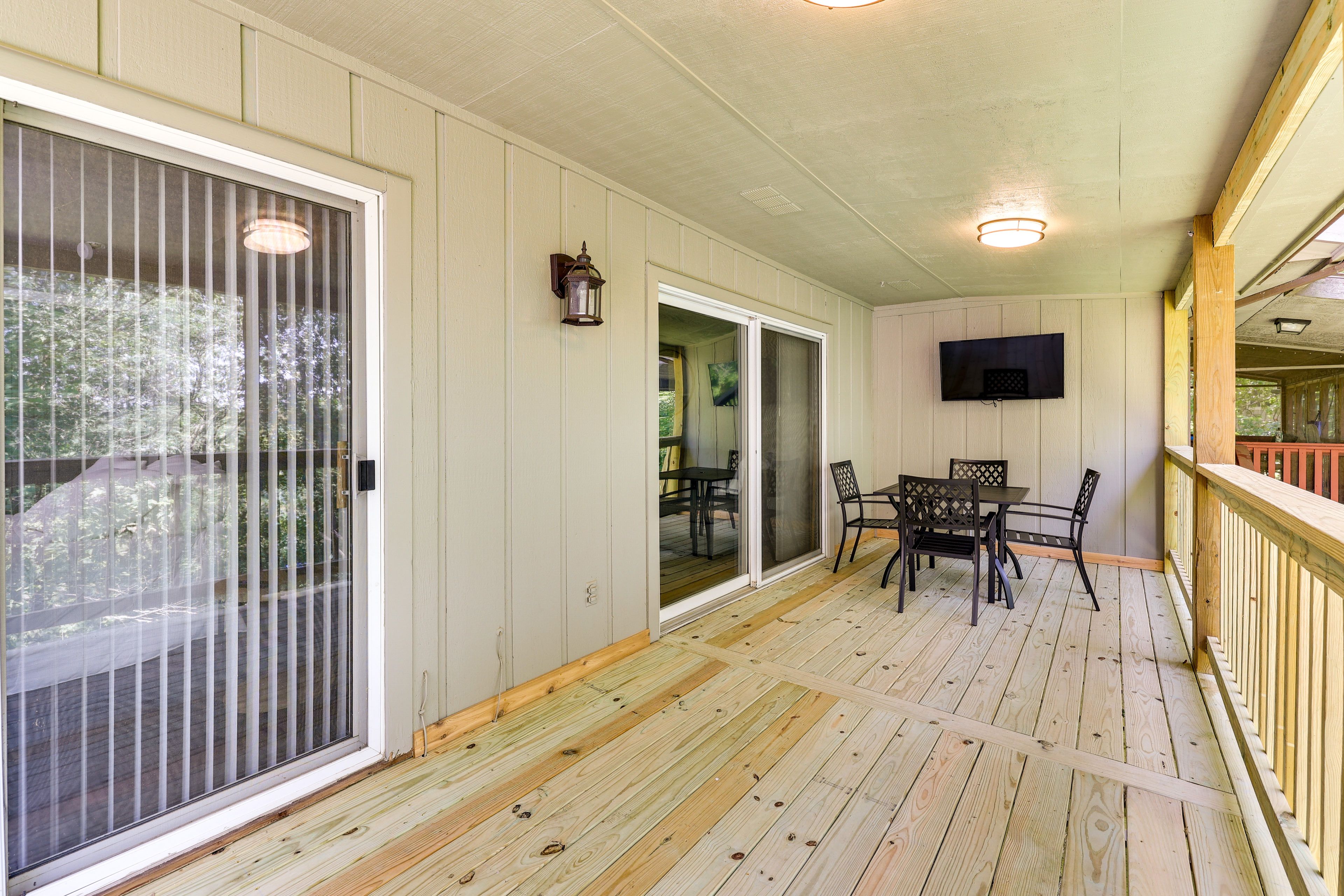 Private Deck