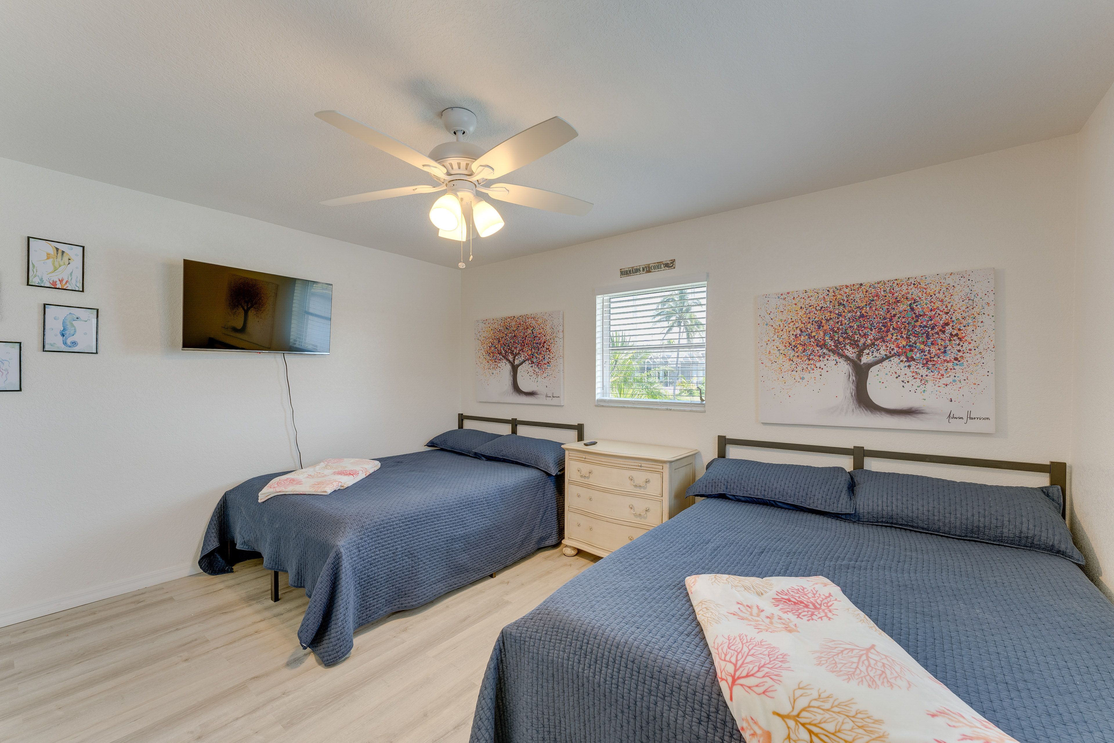 Bedroom 3 | 2 Queen Beds | Smart TV