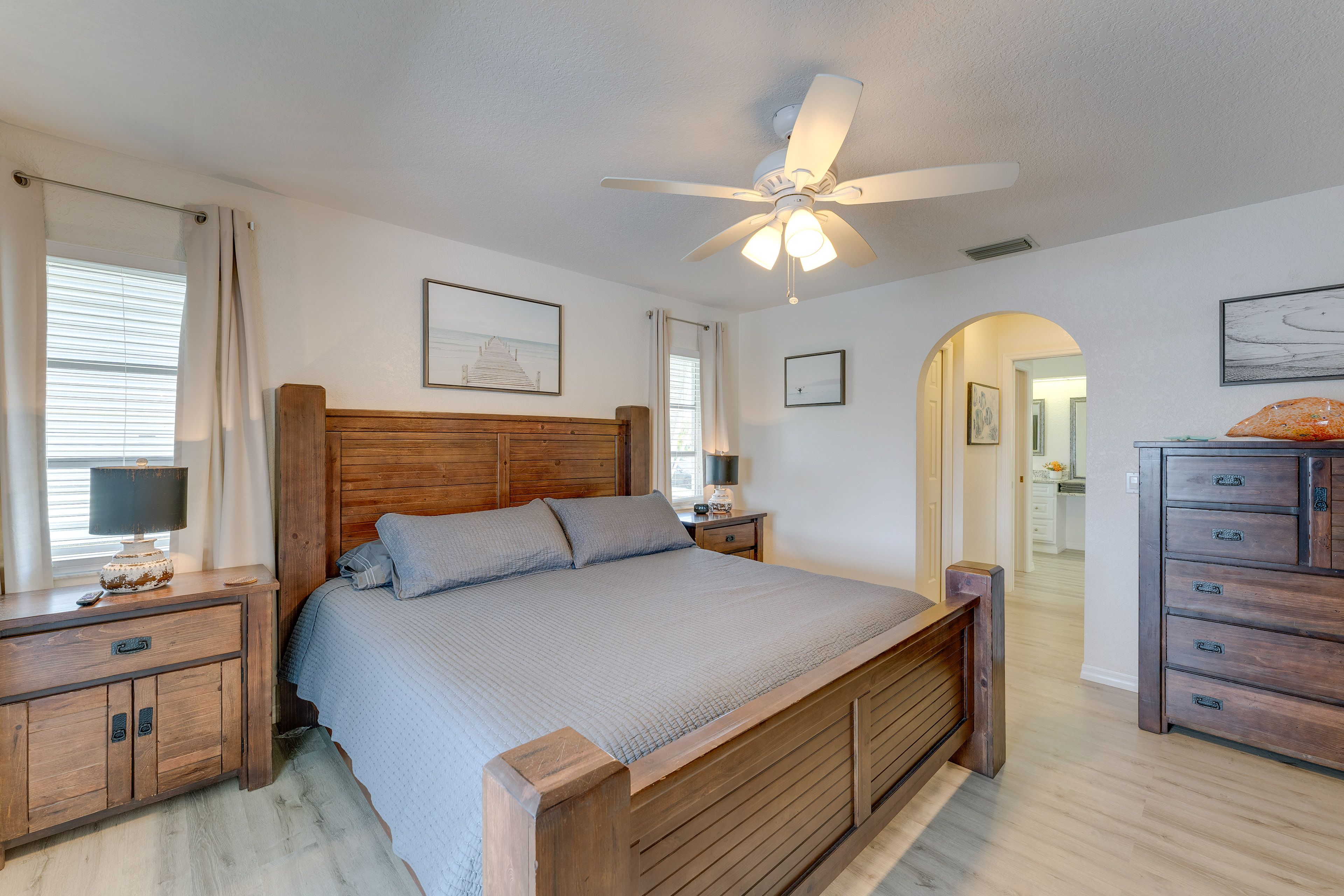 Bedroom 1 | King Bed | Smart TV