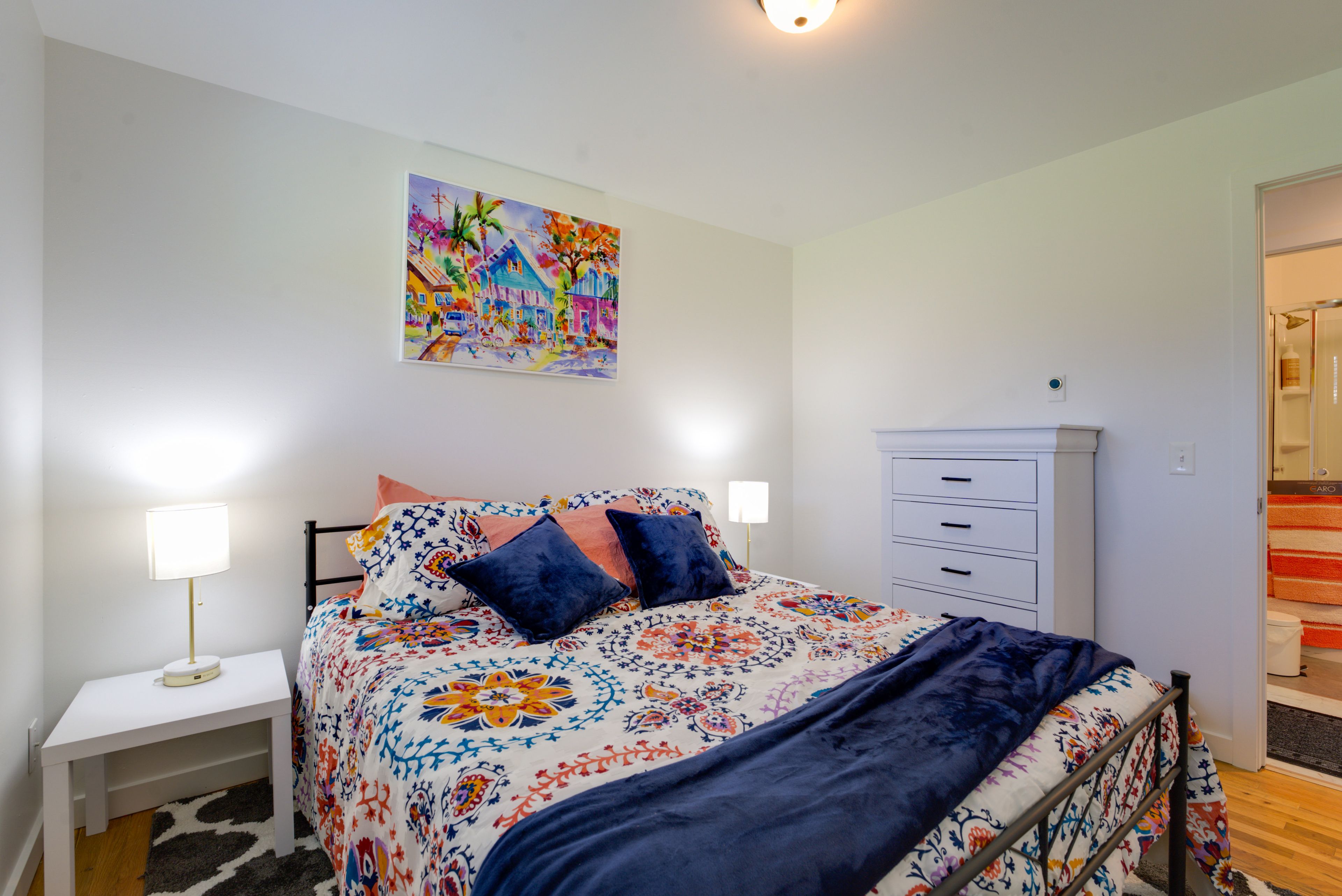 Bedroom 3 | Queen Bed