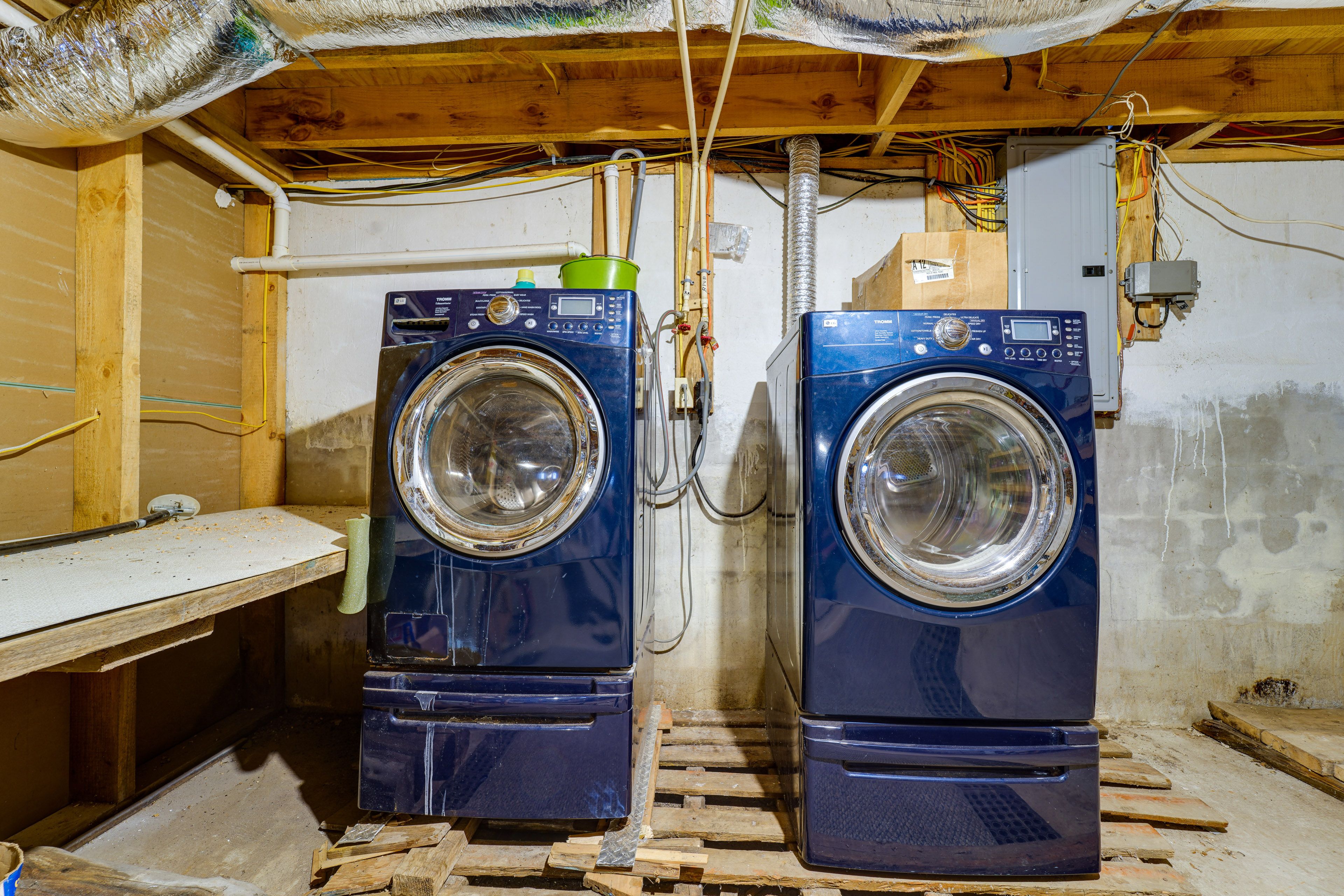 Washer & Dryer | Detergent Provided