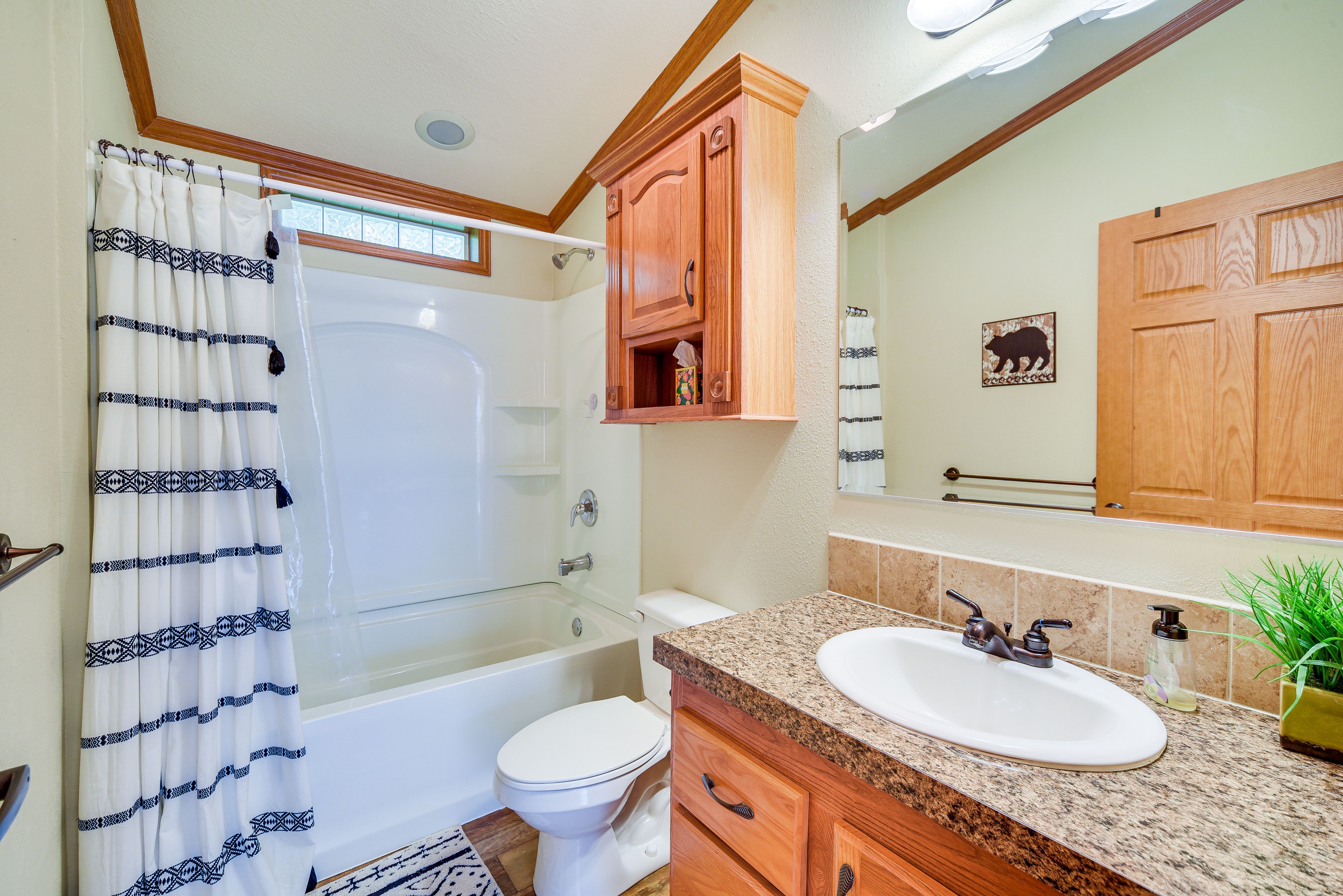 Full Bathroom