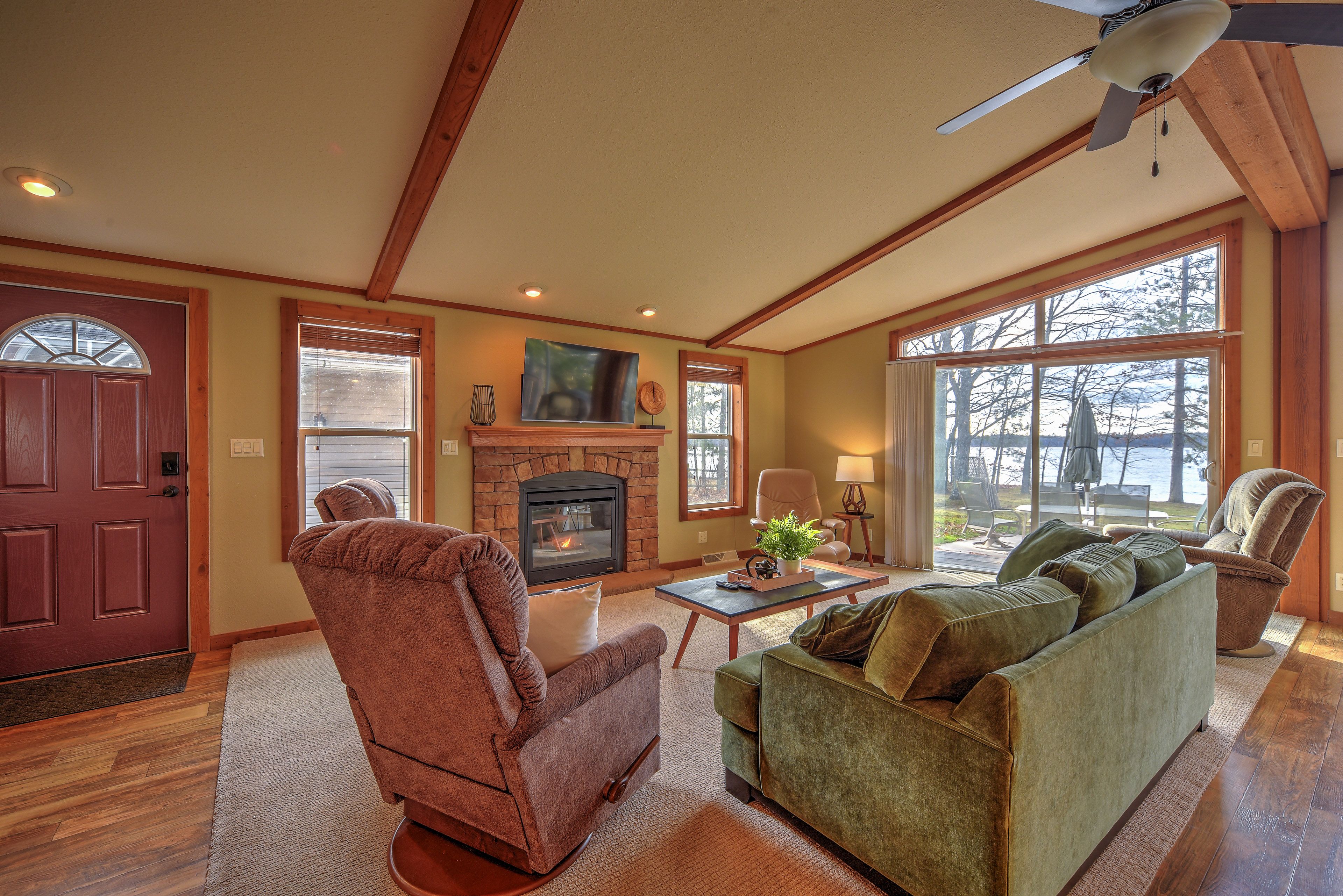 Living Room | Smart TV | Central A/C