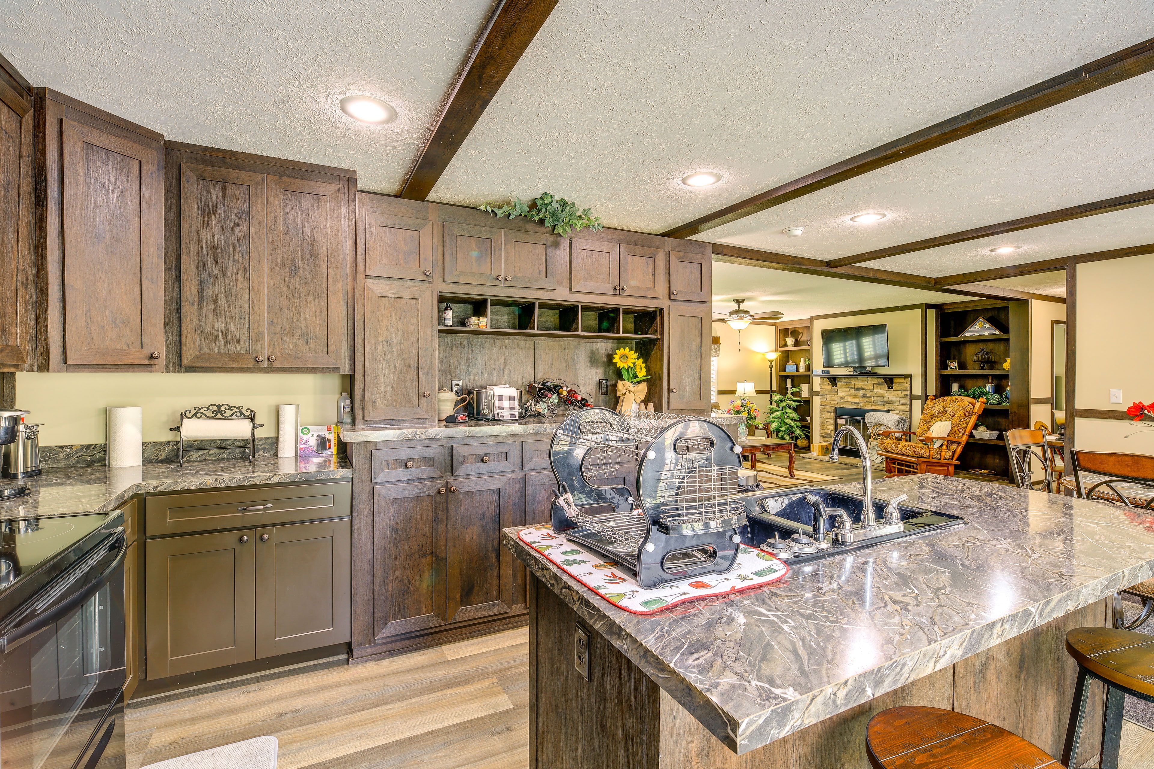 Kitchen | Crockpot | Keurig Coffee Maker