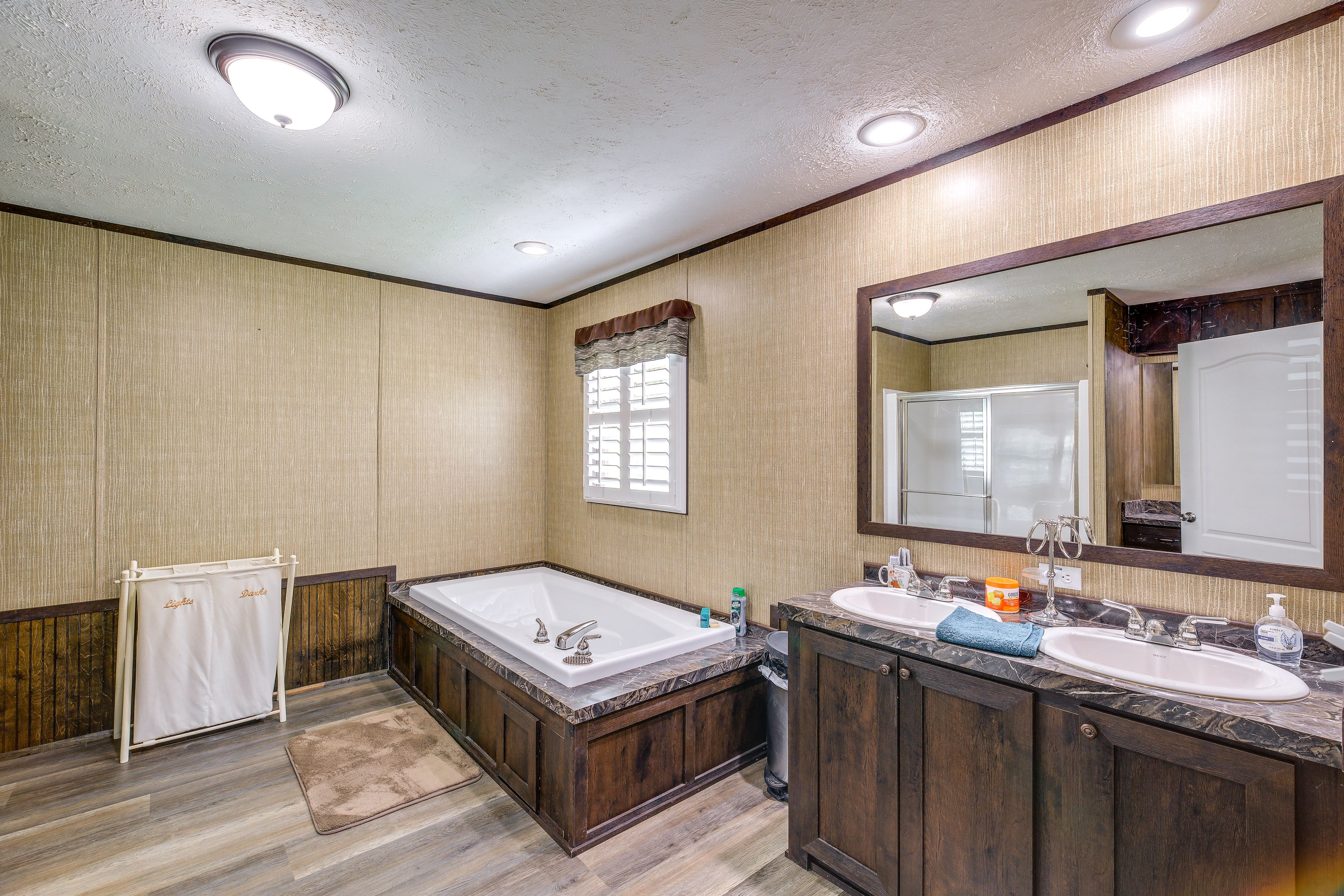 Full Bathroom | Iron & Board