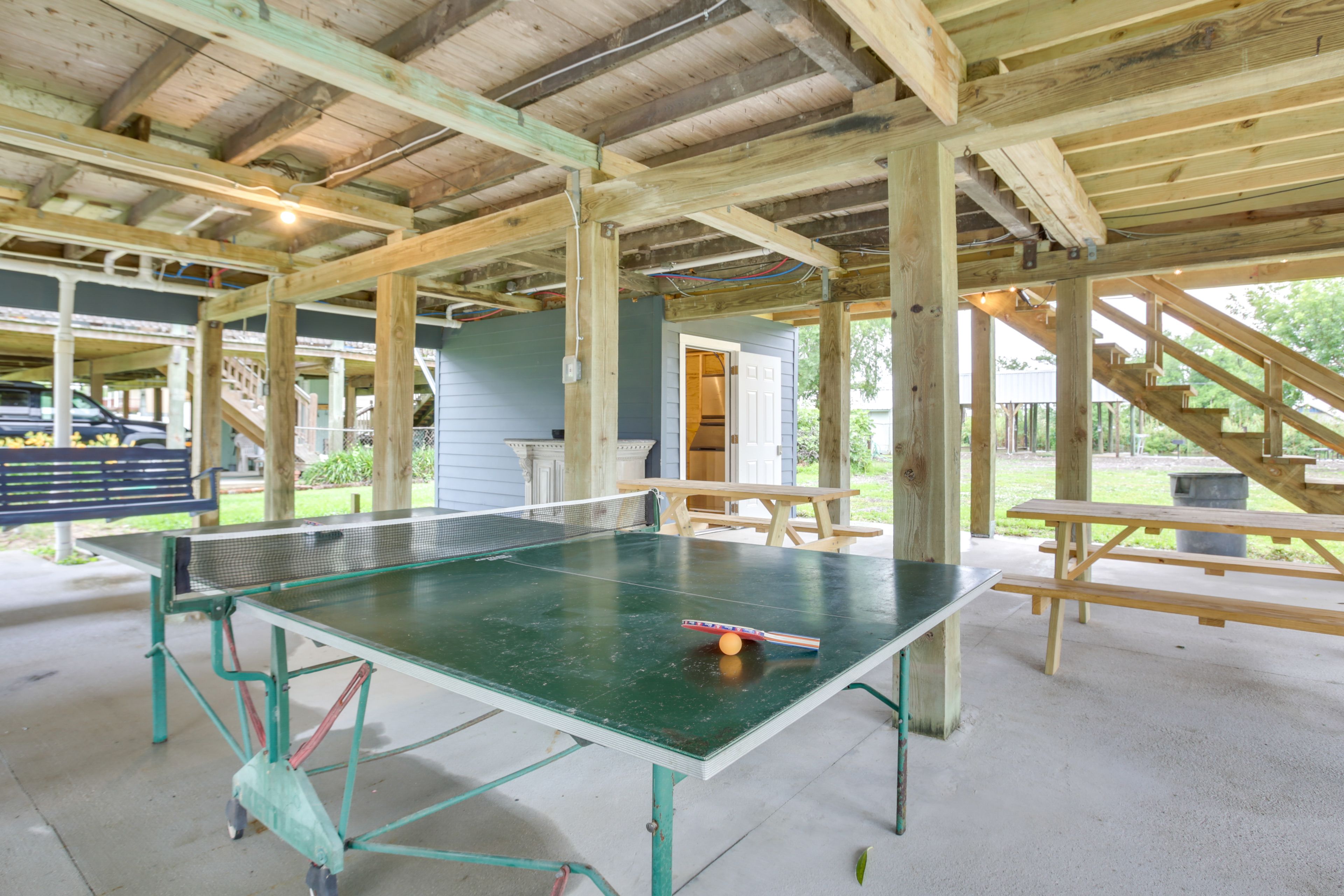 Ping-Pong Table