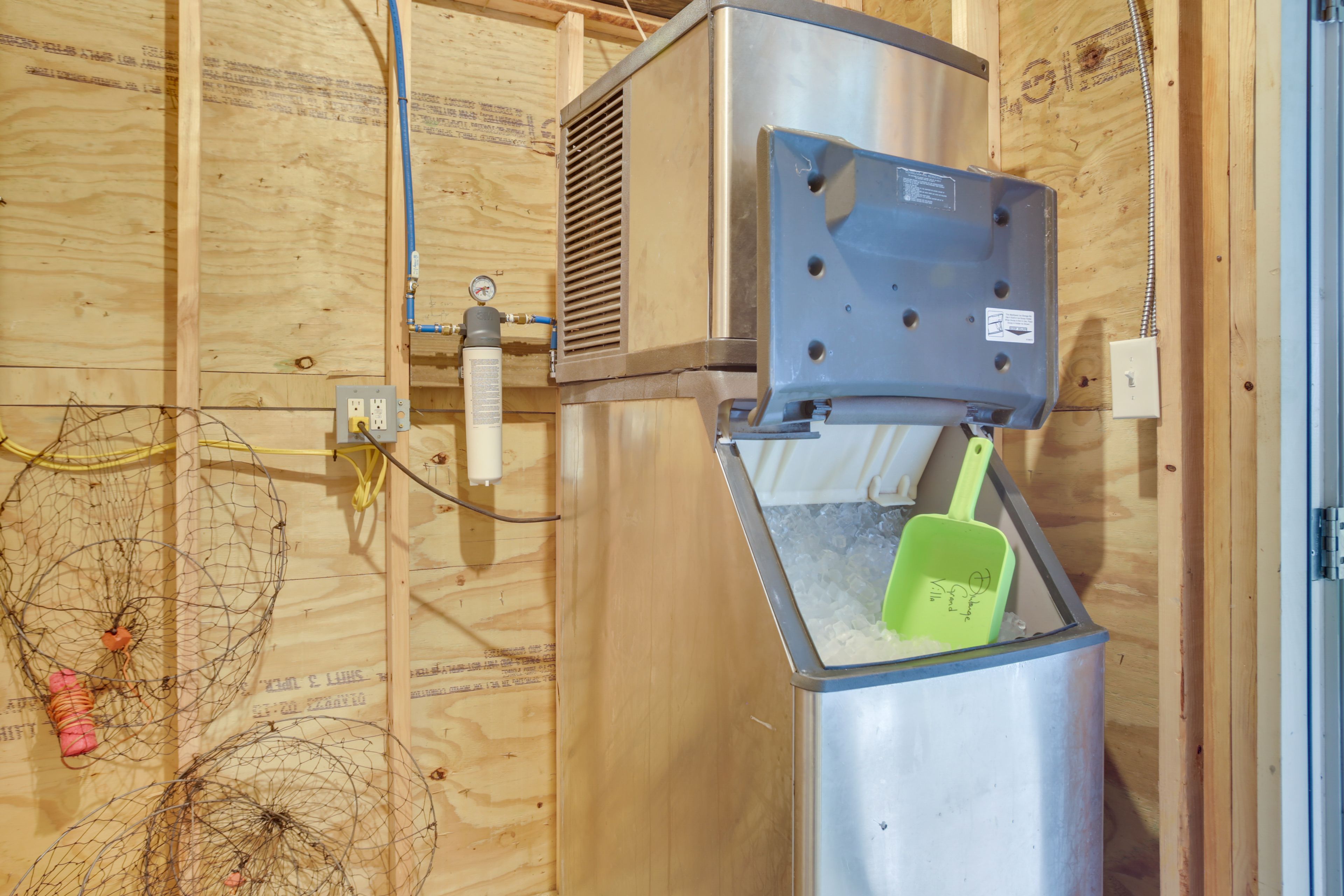 Commercial Ice Machine