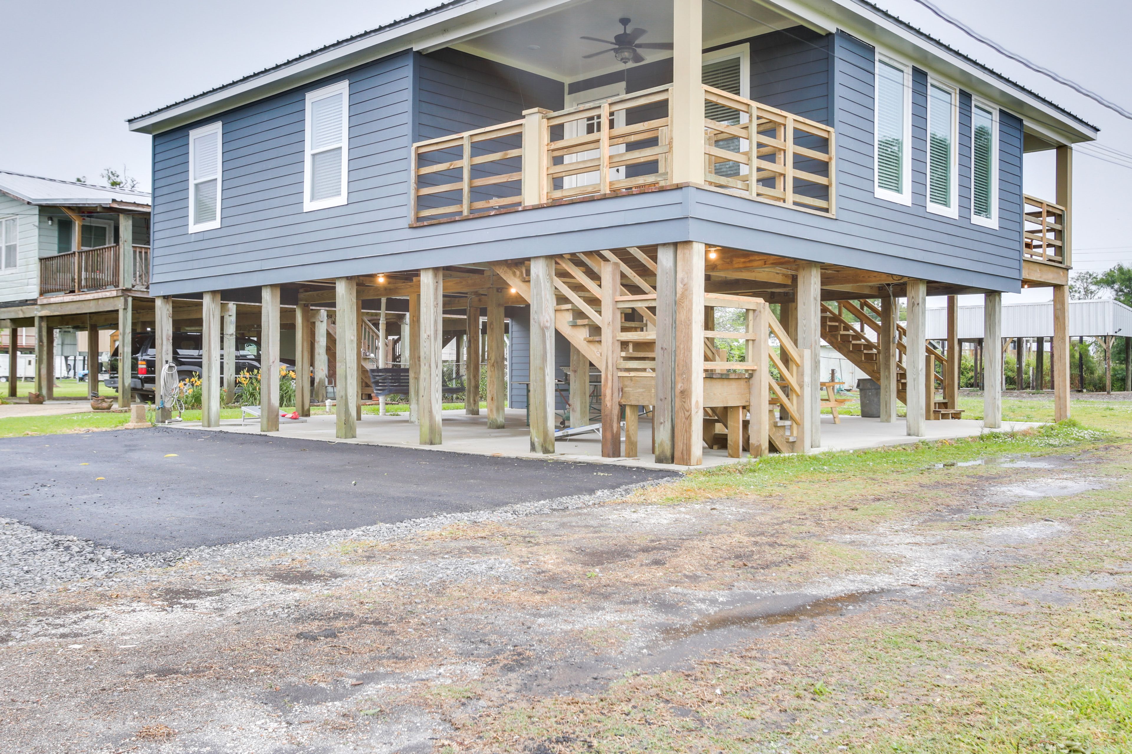 Parking | Driveway (6 Vehicles) | Boat Parking Allowed On-Site