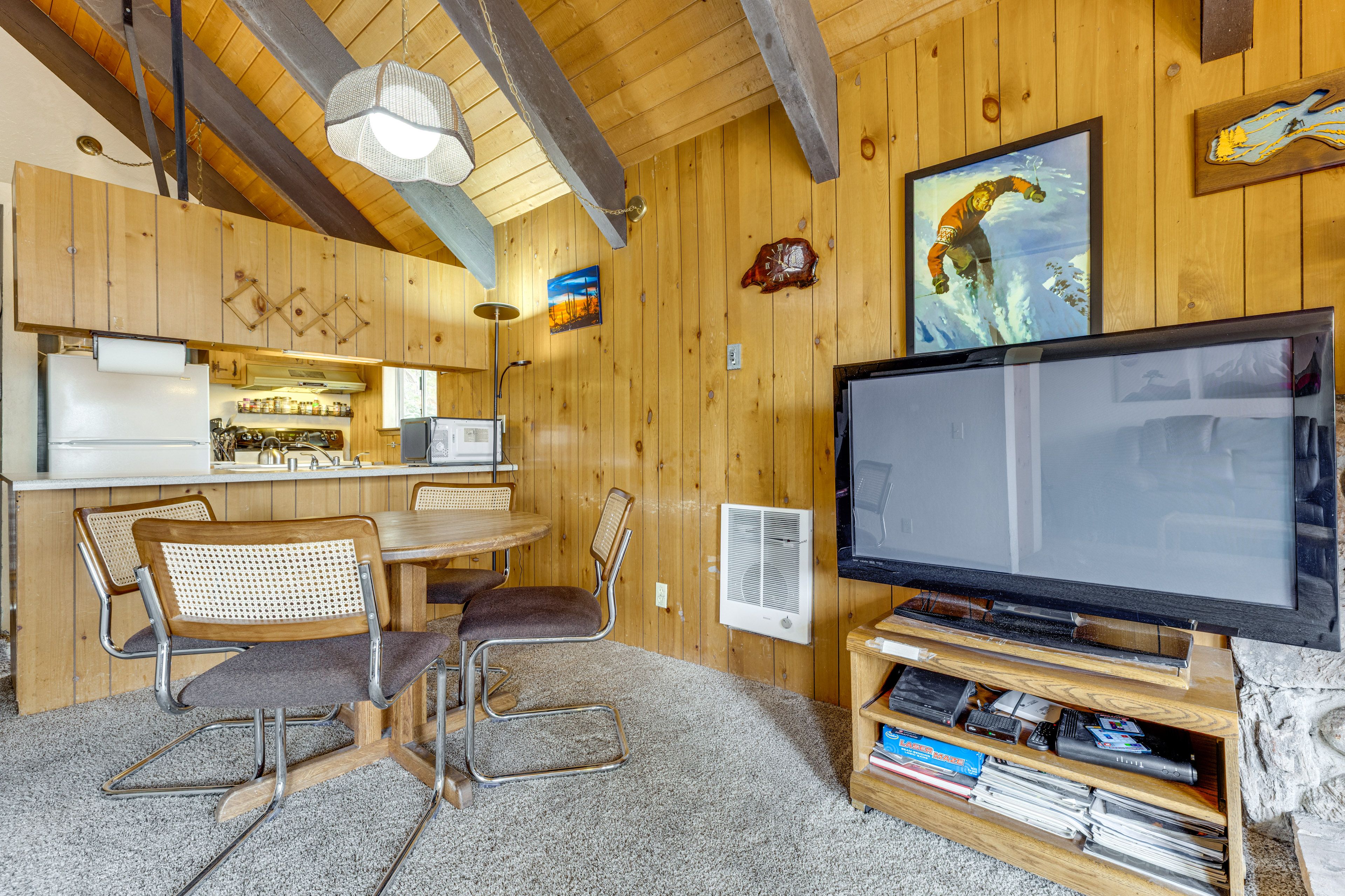 Dining Area | 1st Floor