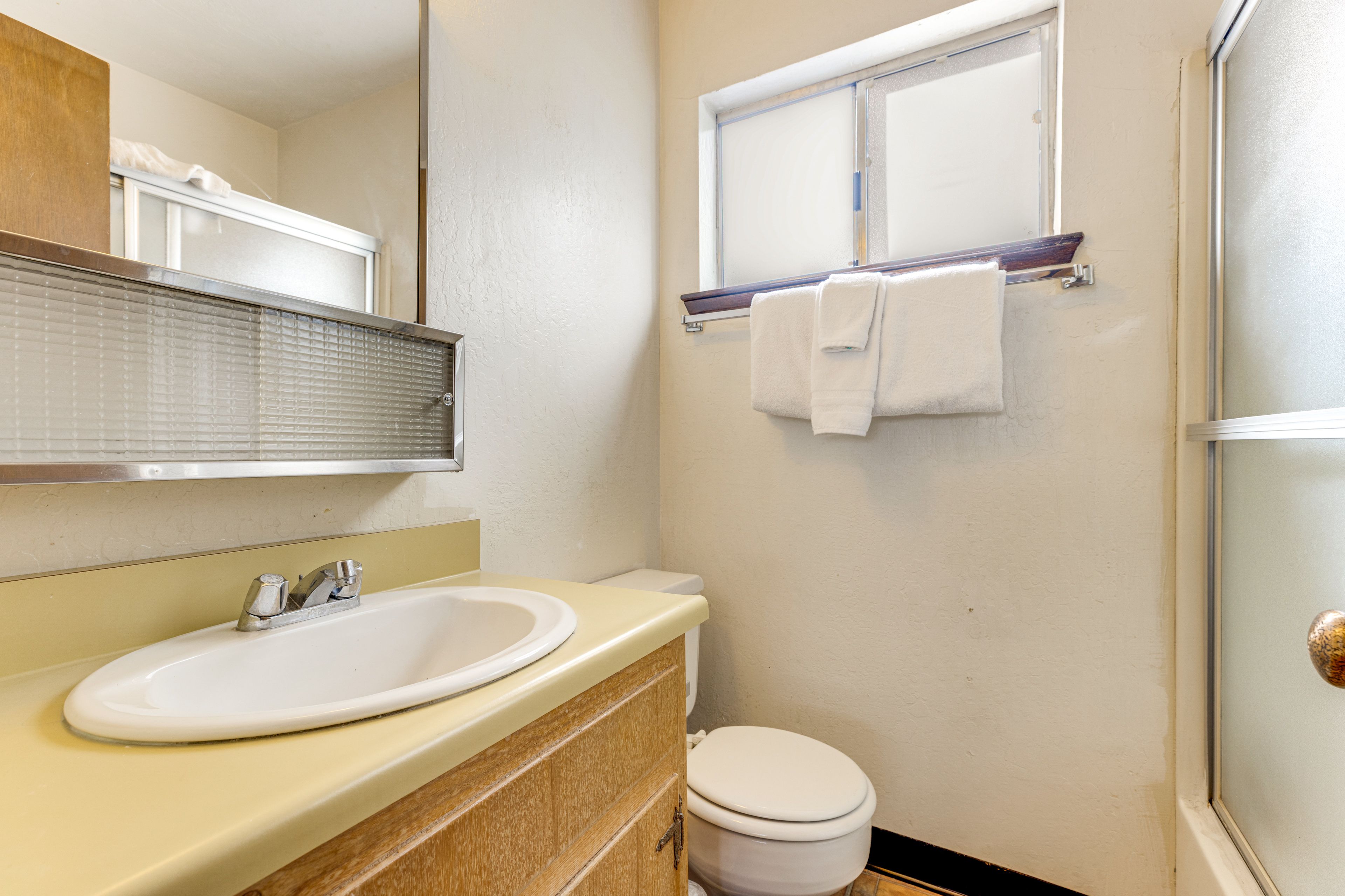 Full Bathroom | 1st Floor