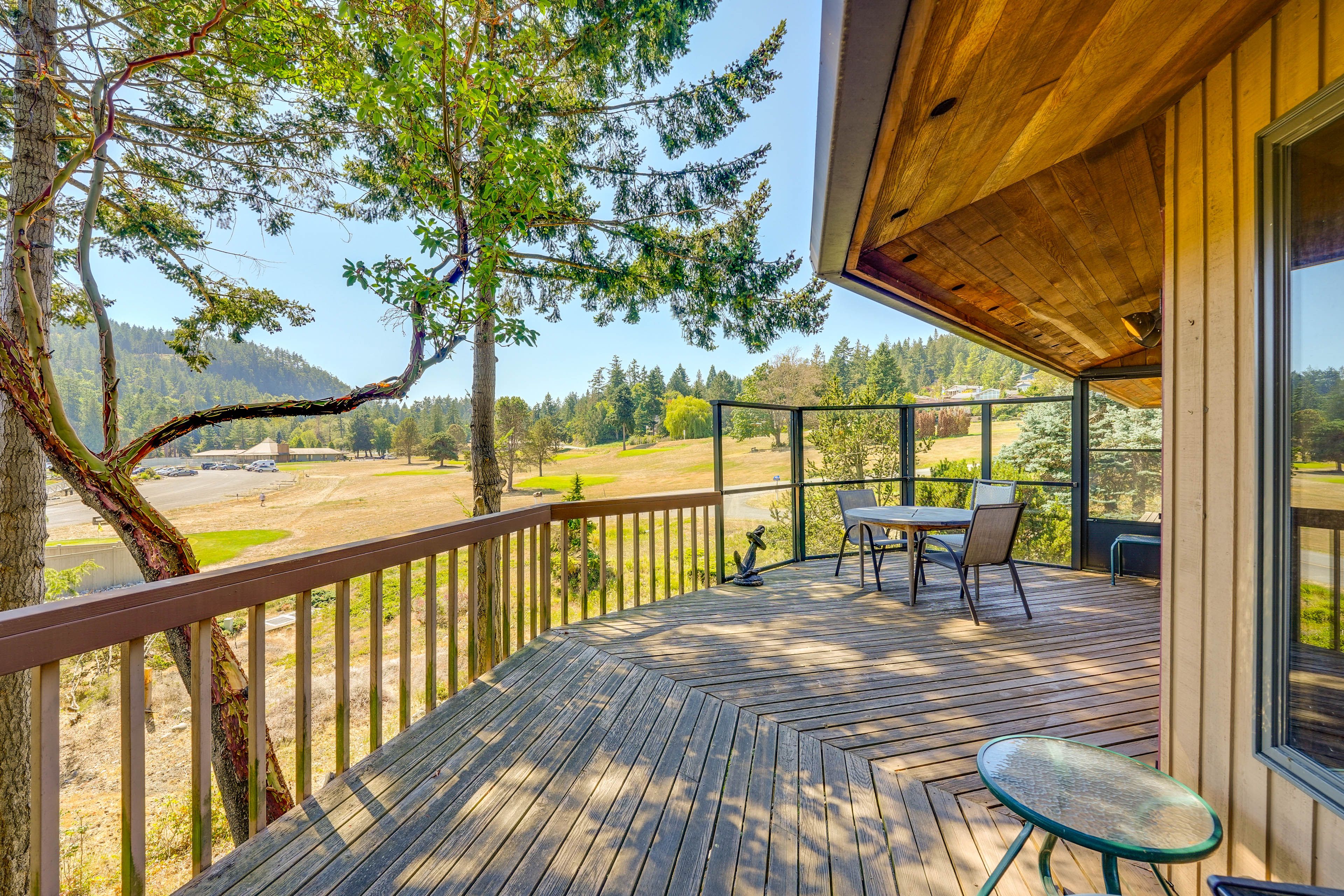Deck w/ Golf Course Views | Self Check-In
