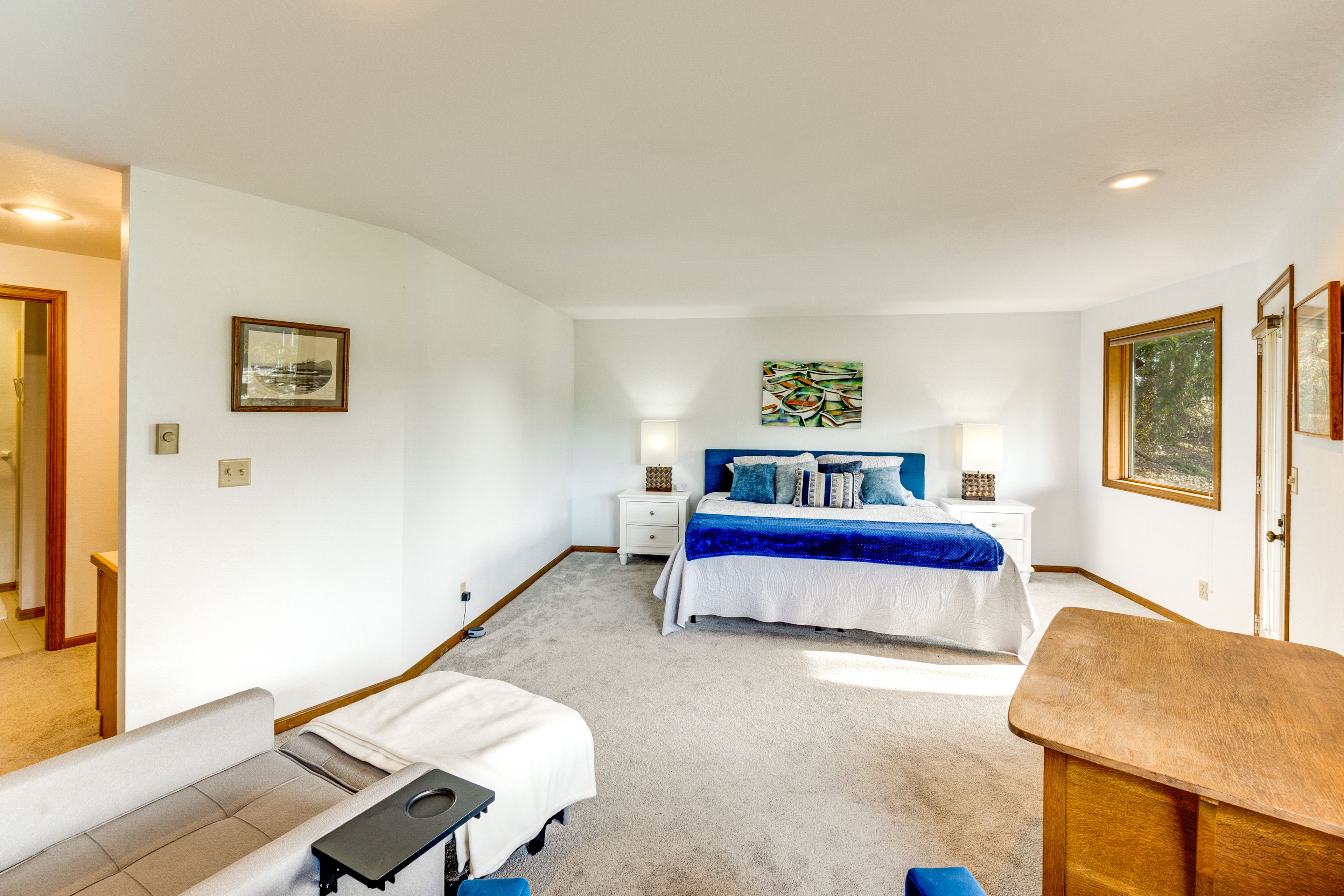 Bedroom 1 | King Bed | Ground Floor