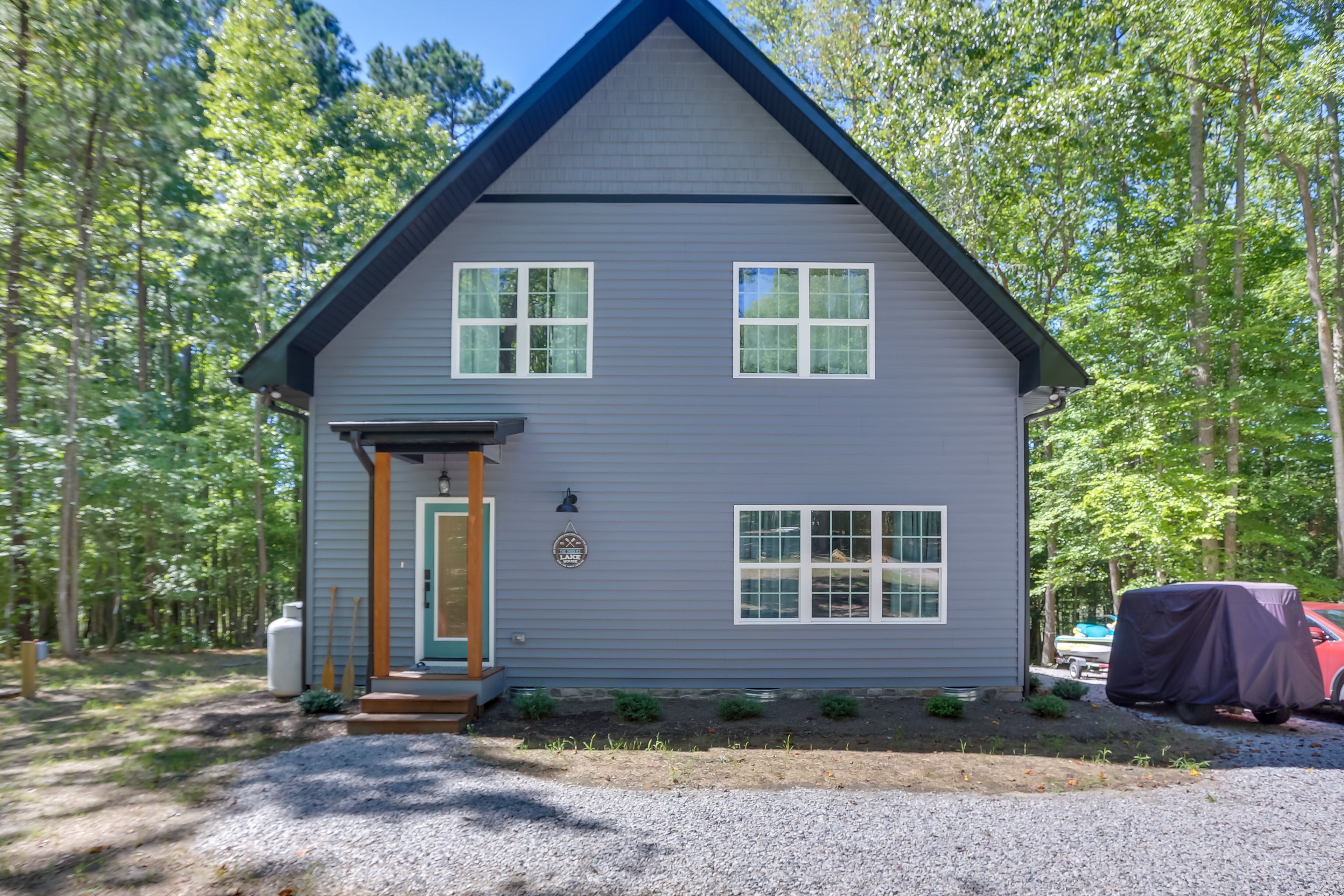 Exterior | Driveway (3 Vehicles) | Trailer Parking Allowed