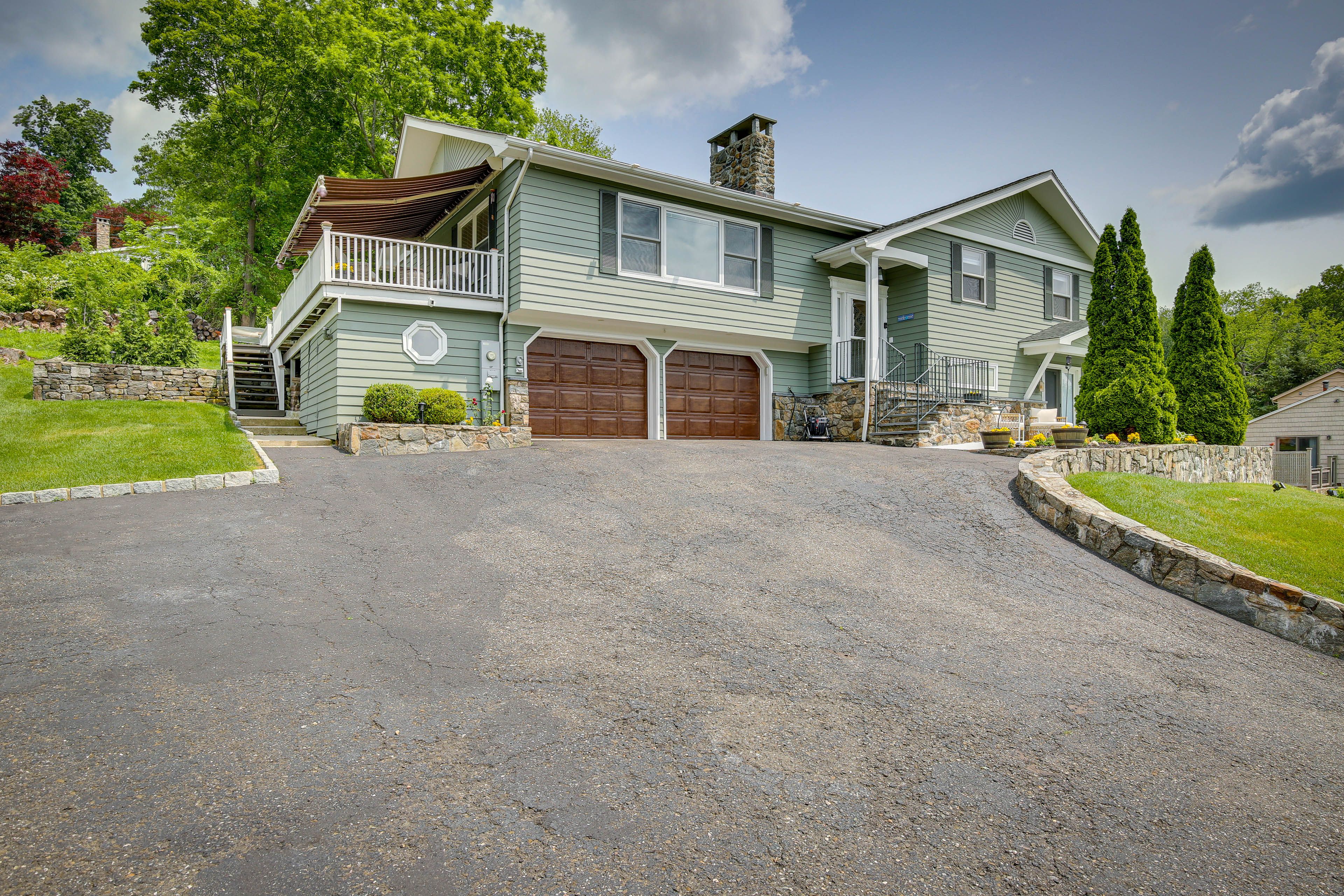 Parking | Shared Driveway (1 Vehicle) | Street Parking
