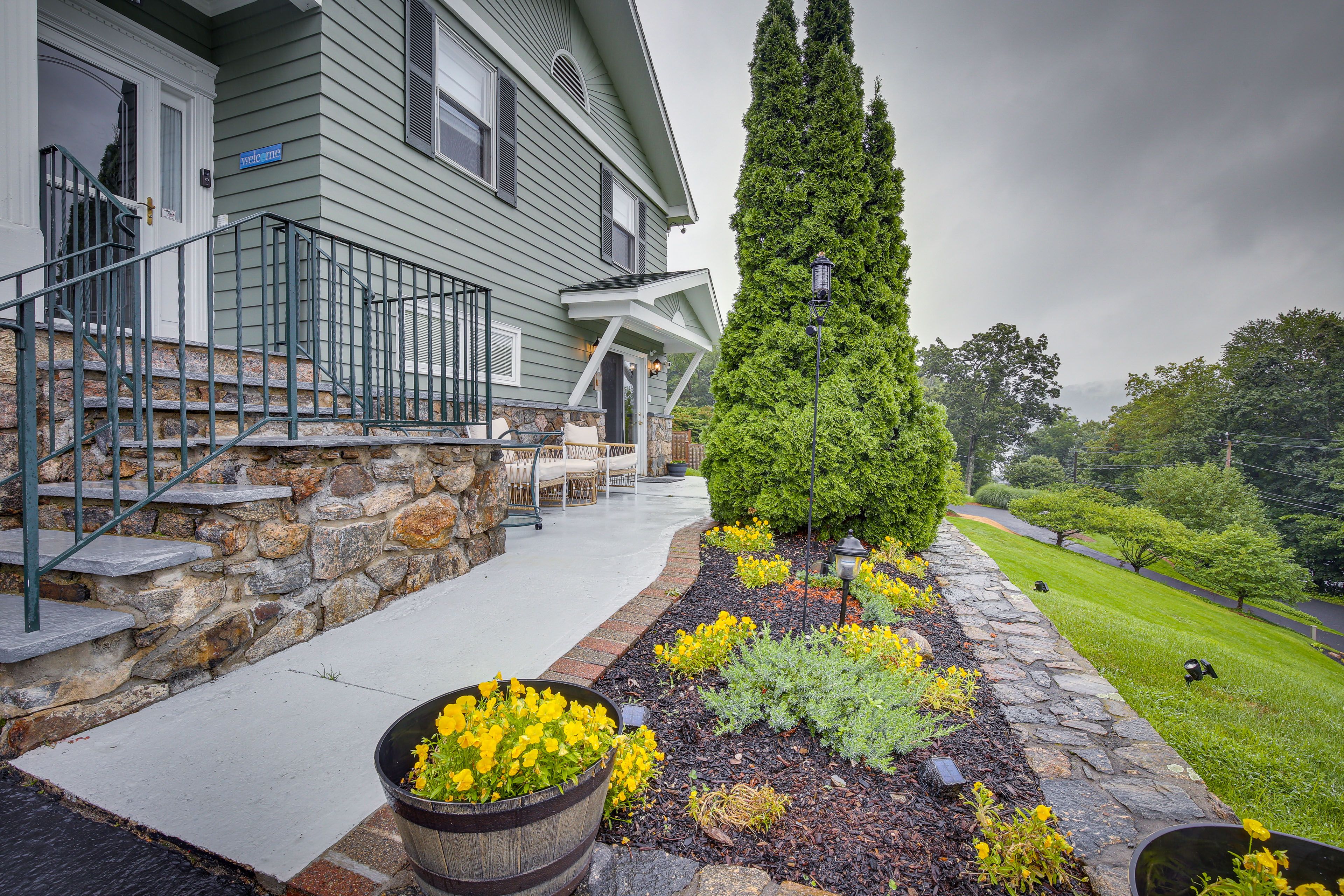Unit Entryway