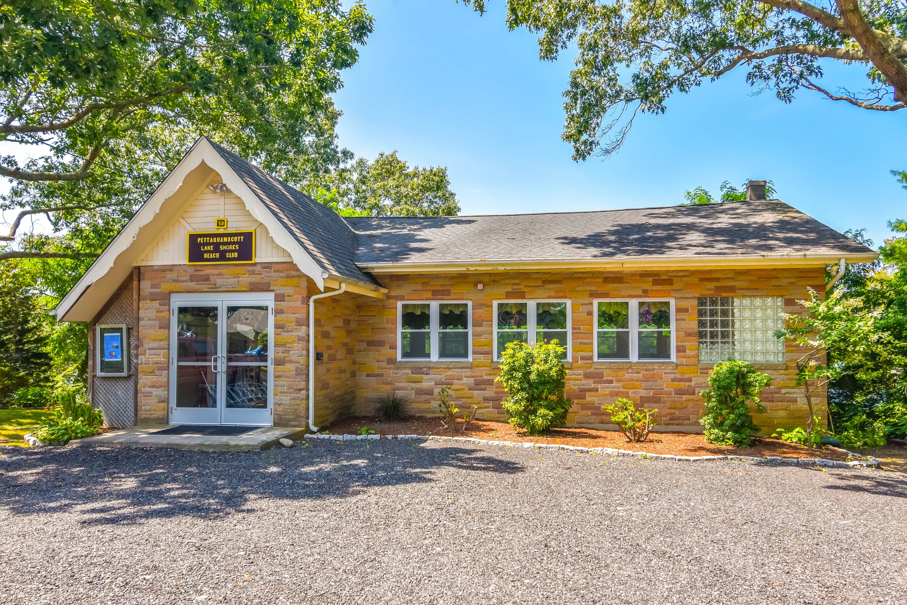 Community Amenities | Clubhouse | Private Beach