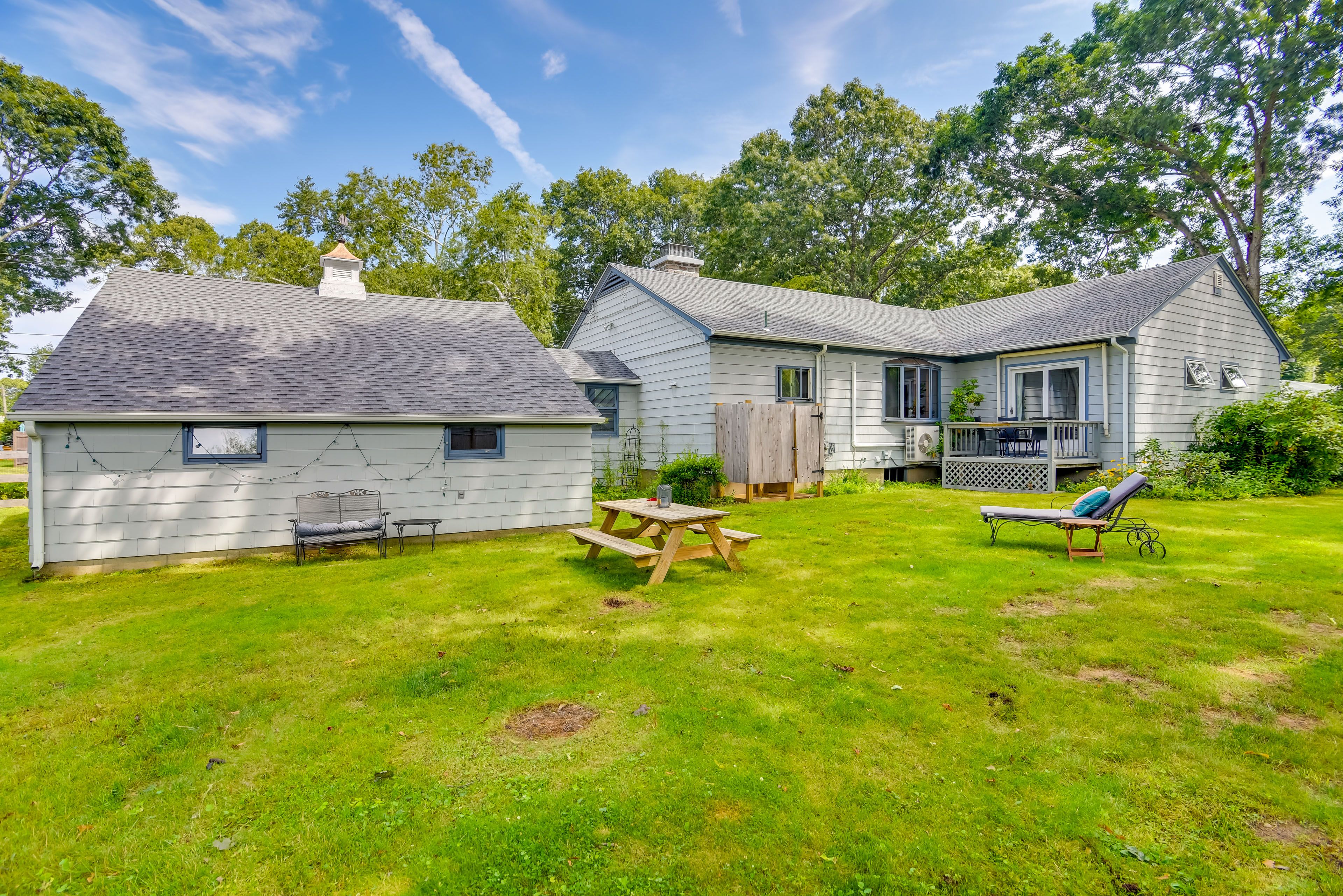 Private Yard | Outdoor Shower
