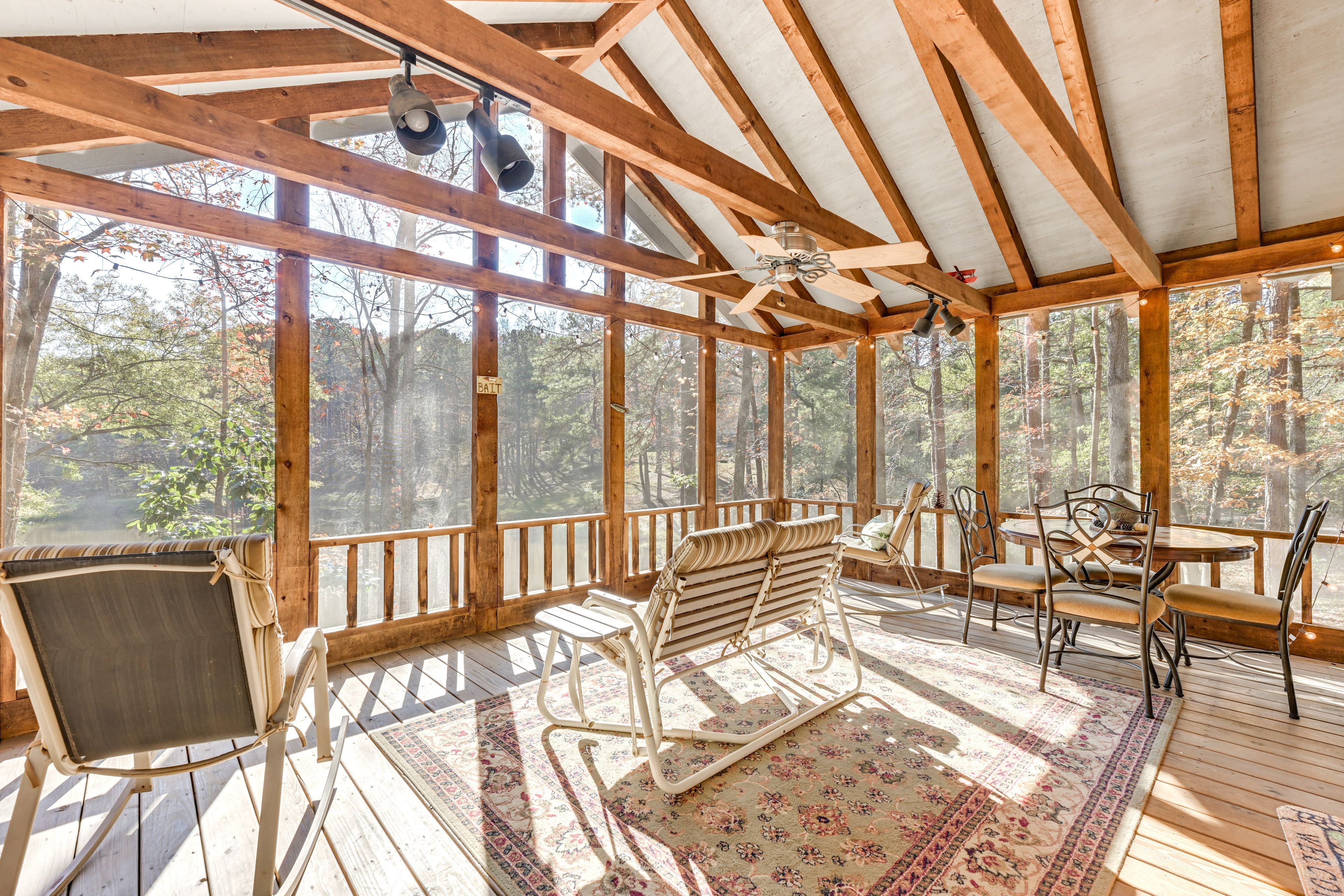Screened-In Porch