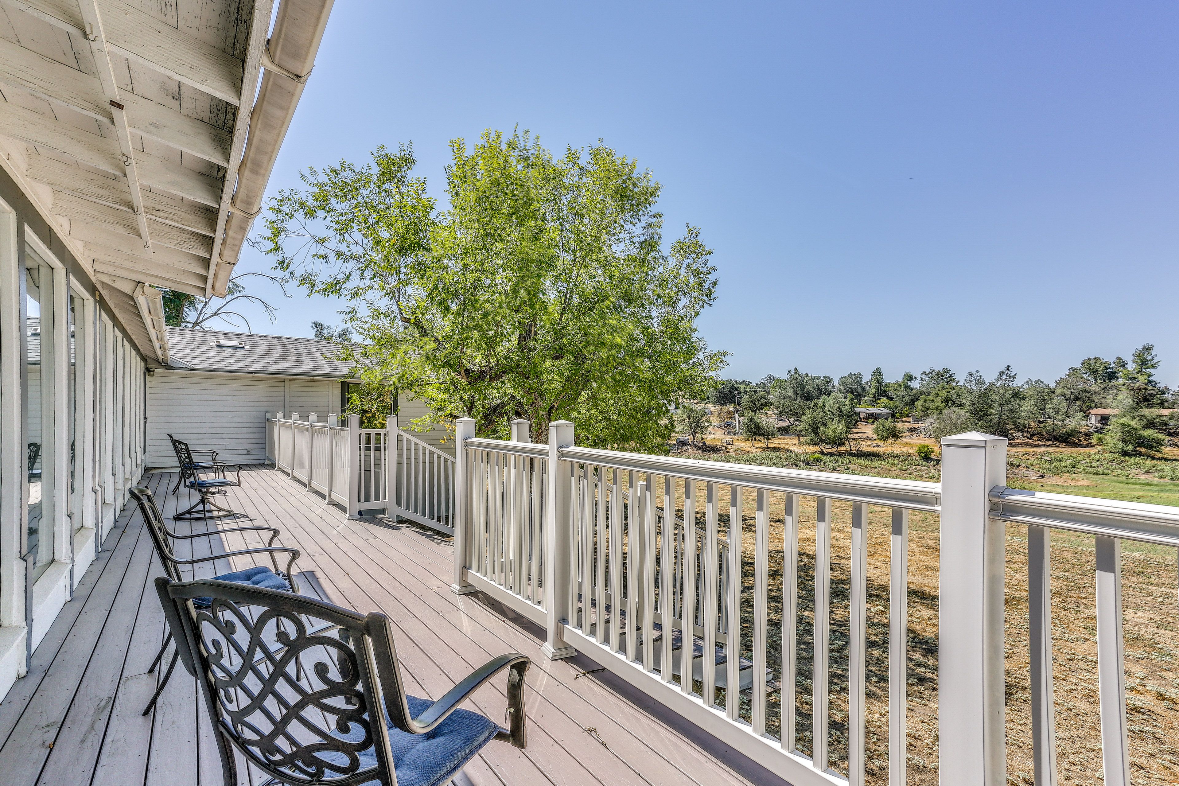 Deck | Gas Grill | Mountain View