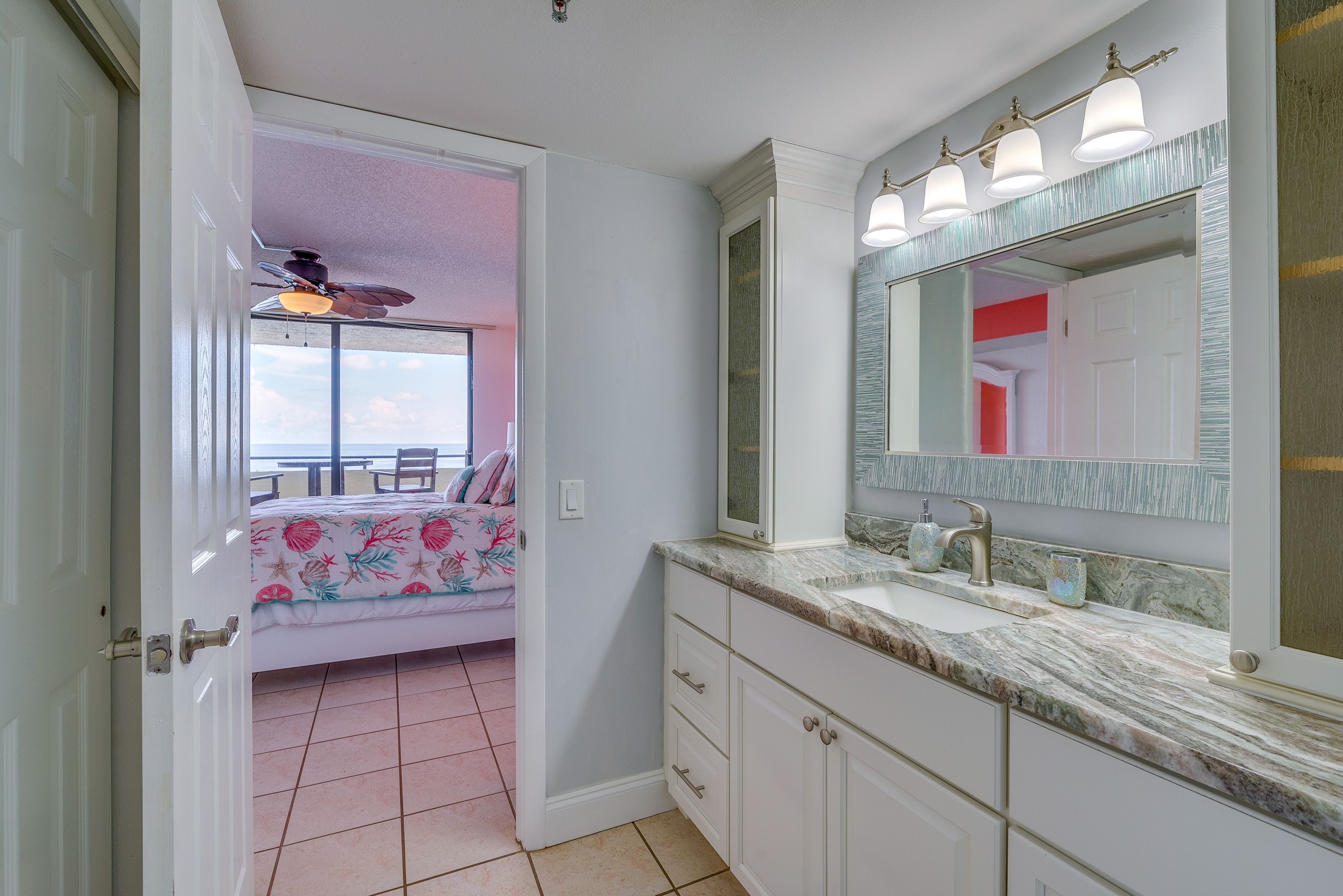 En-Suite Bathroom | Towels Provided | Hair Dryer | Toiletries