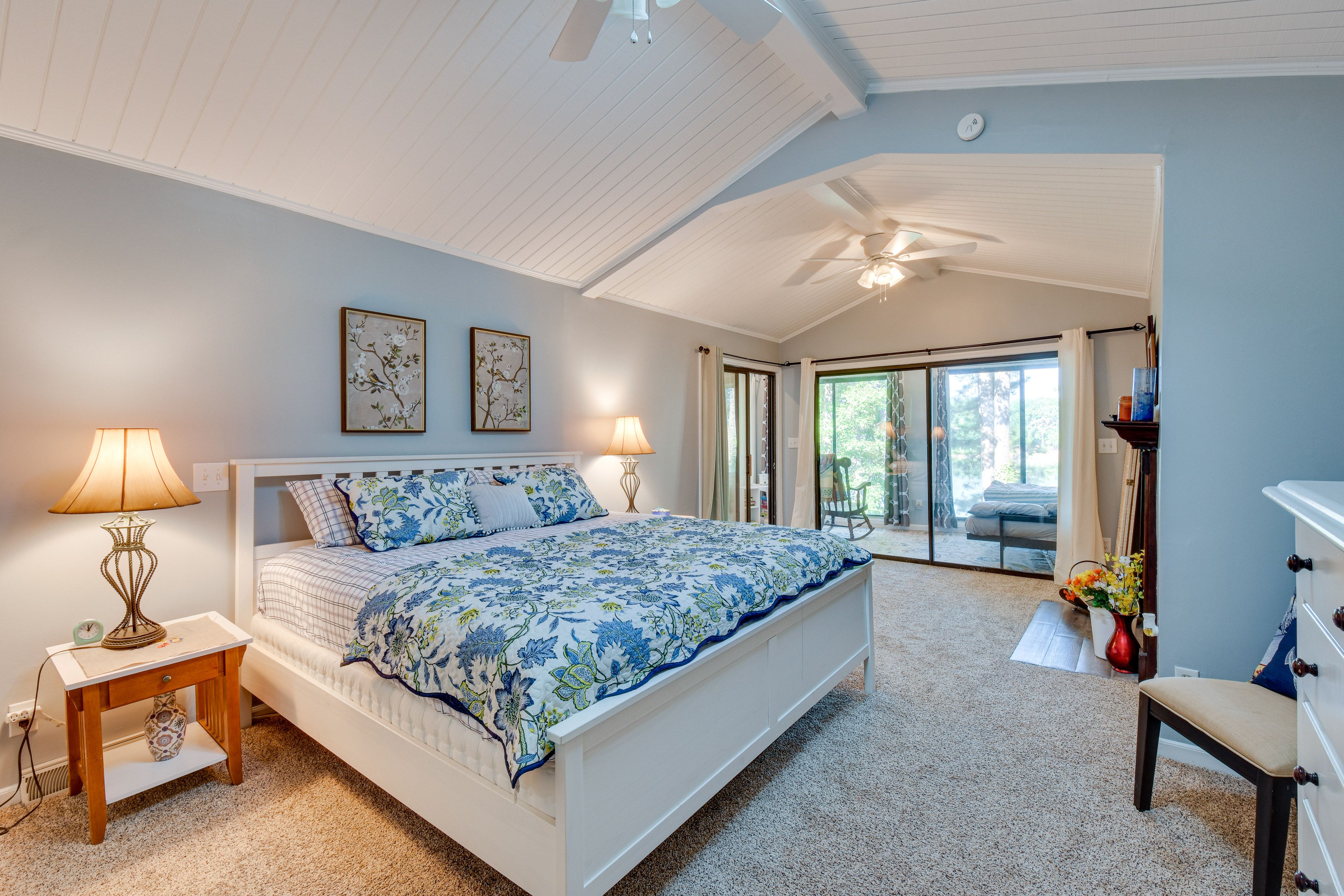 Bedroom 1 | King Bed | Linens Provided