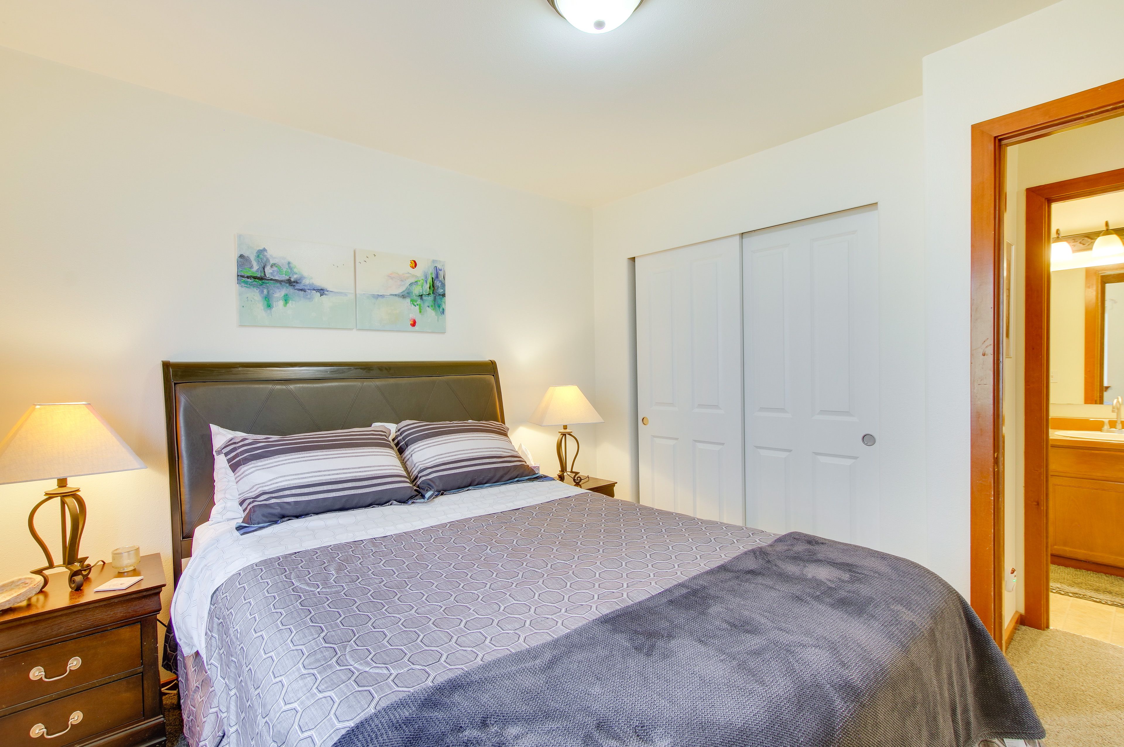 Bedroom 2 | 3rd Floor | Queen Bed