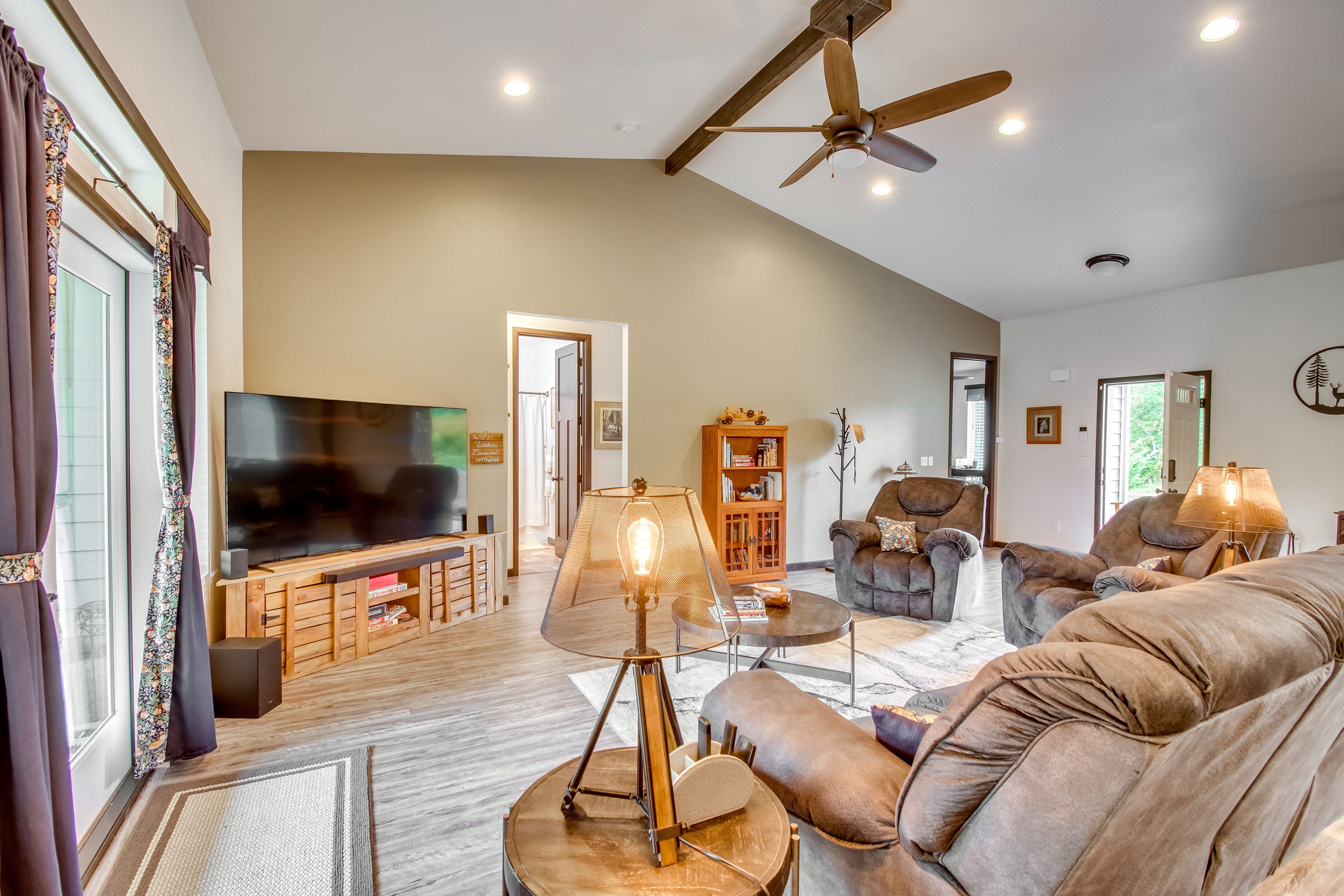 Shelton Vacation Rental | 3BR | 2BA | 2,168 Sq Ft | 3 Steps Required to Enter