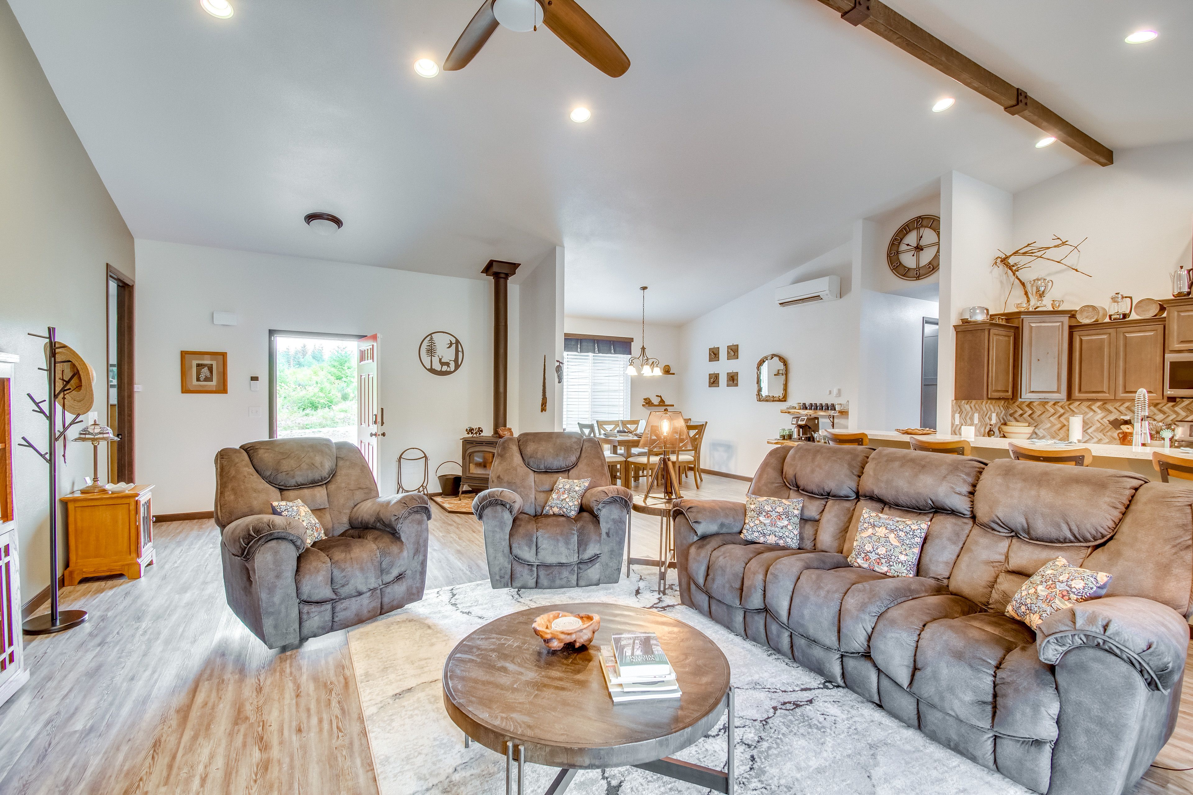 Living Room | Main Floor | Smart TV | Wood-Burning Stove | Central Heating & Coo