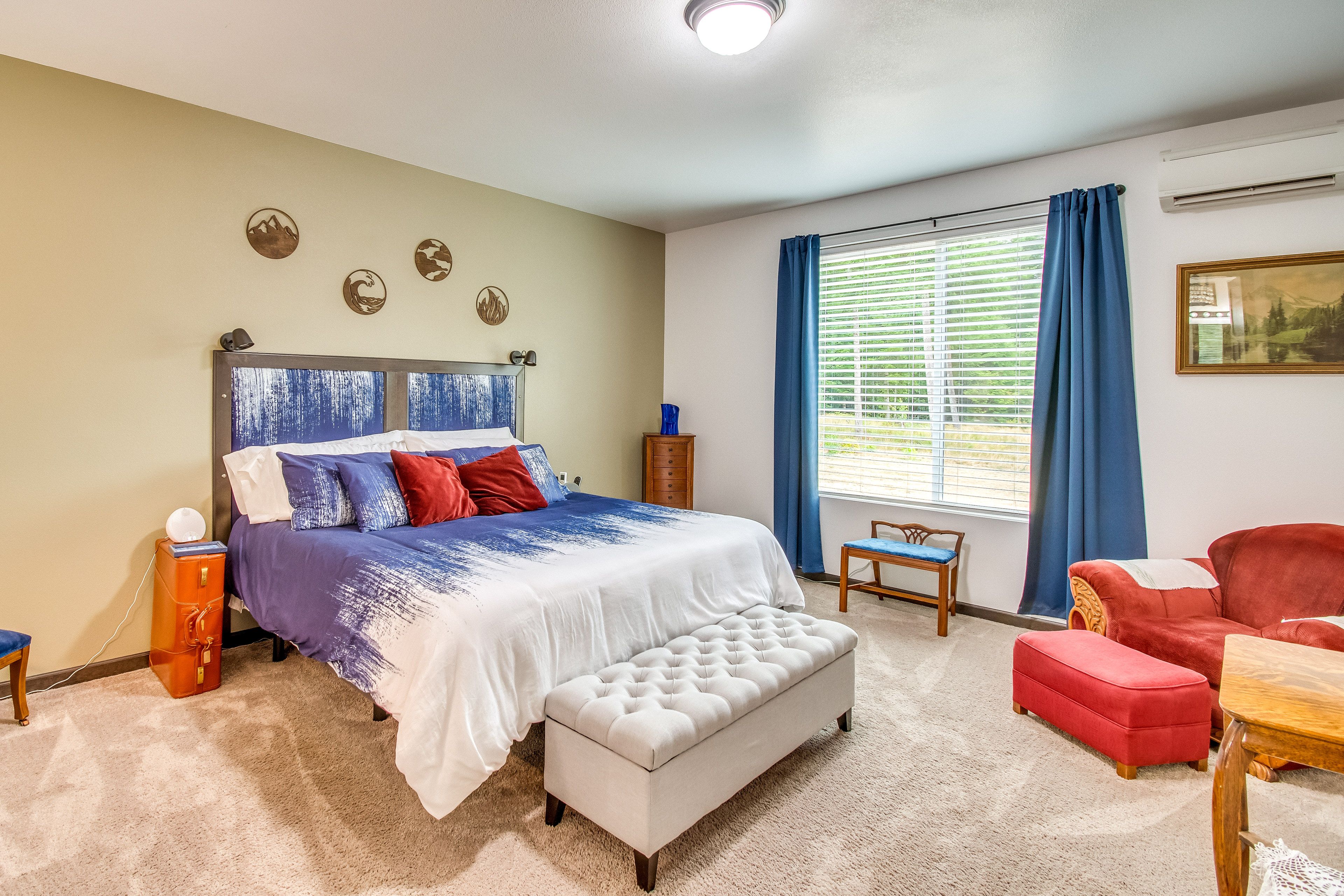 Bedroom 1 | King Bed | En-Suite Bathroom