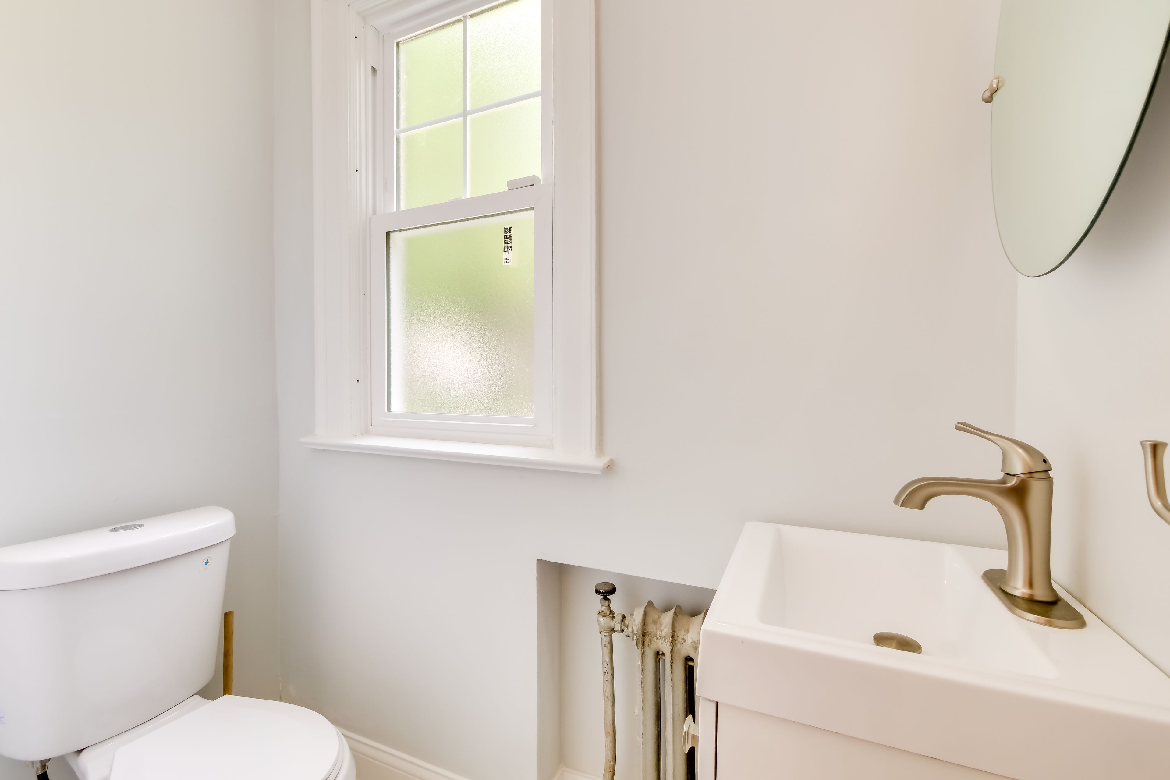 Half Bathroom | Towels Provided | Complimentary Toiletries