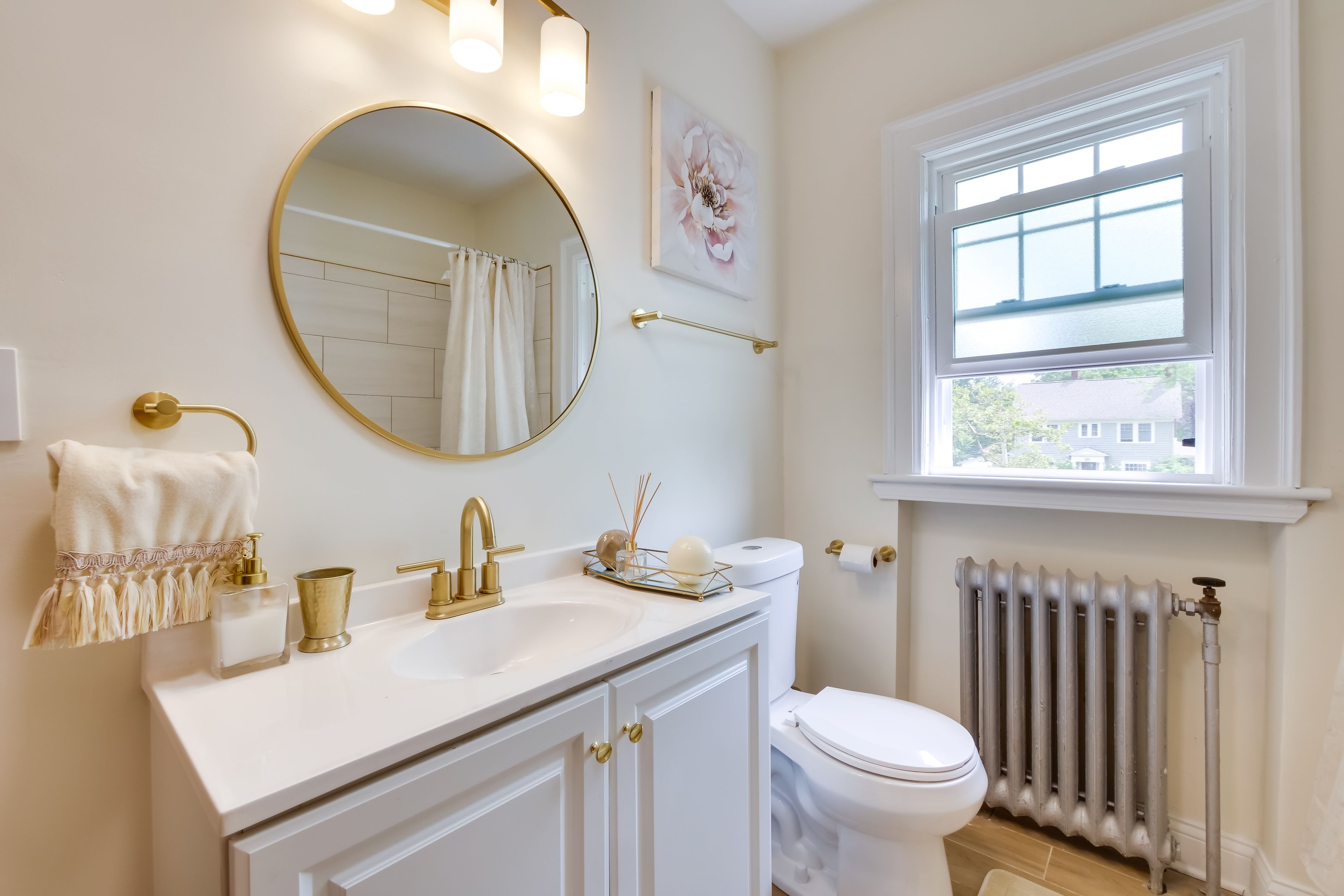 Bathroom | Towels Provided | Complimentary Toiletries