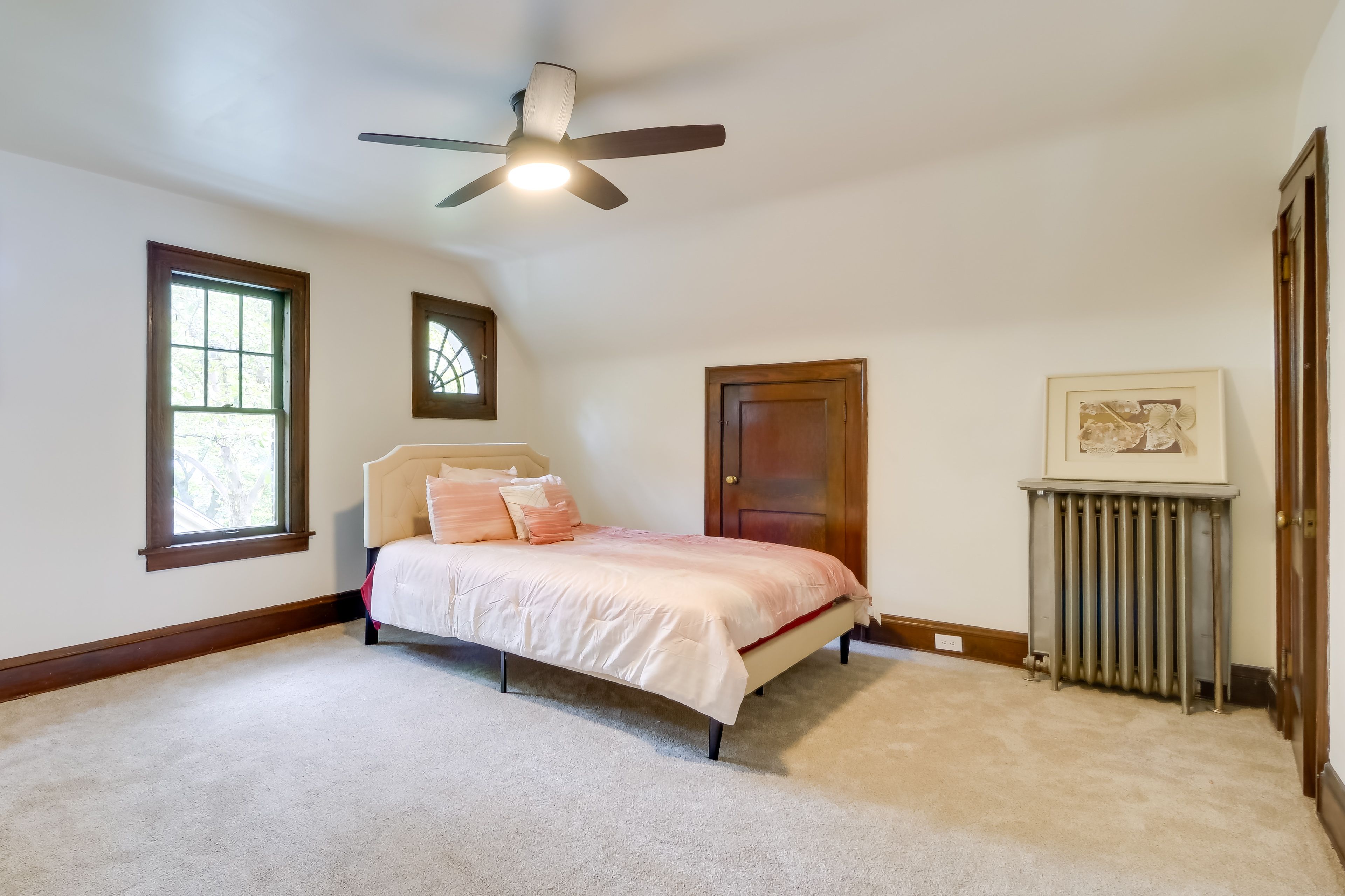 Bedroom 3 | Queen Bed