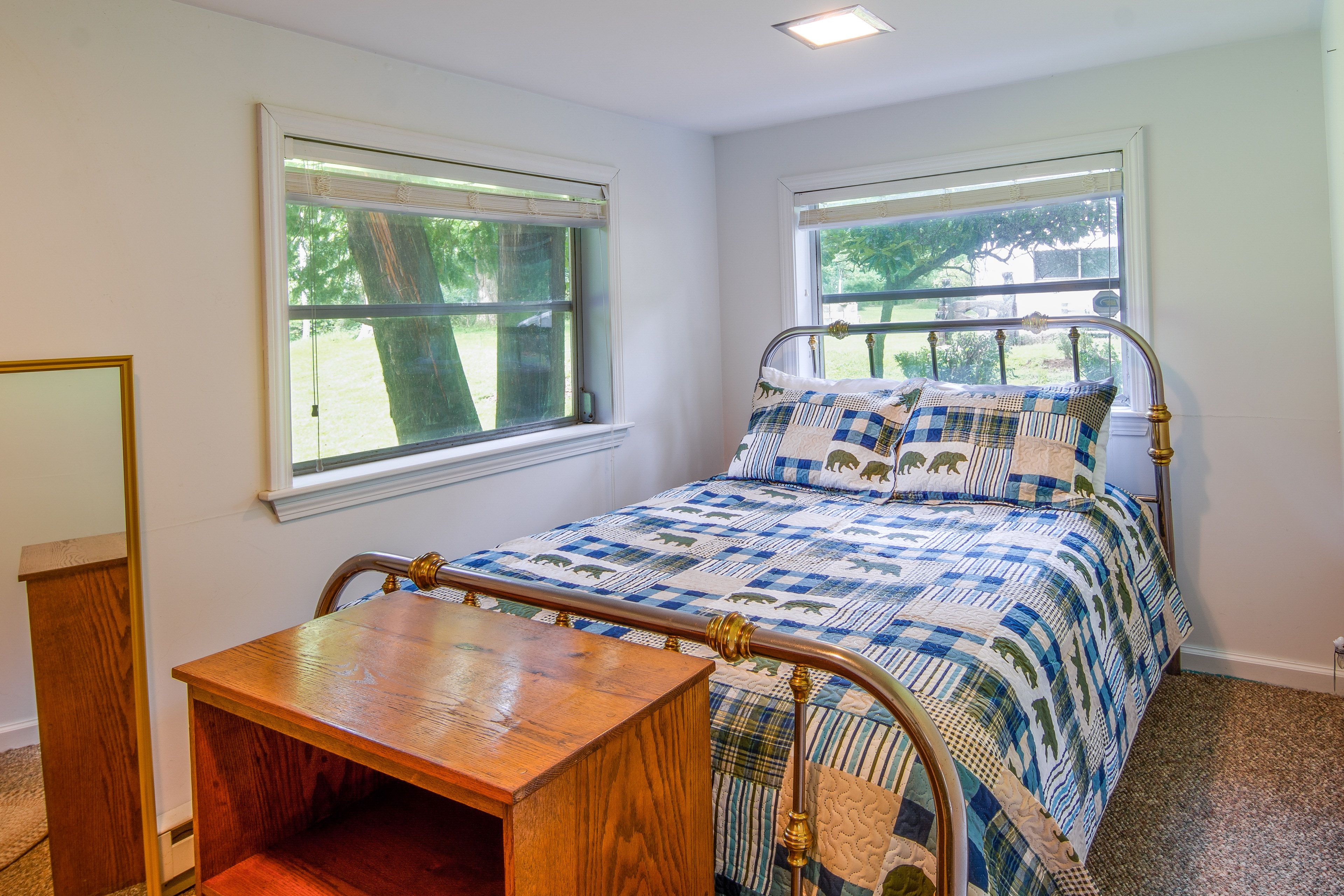 Bedroom 1 | 1st Floor | Queen Bed | Linens Provided