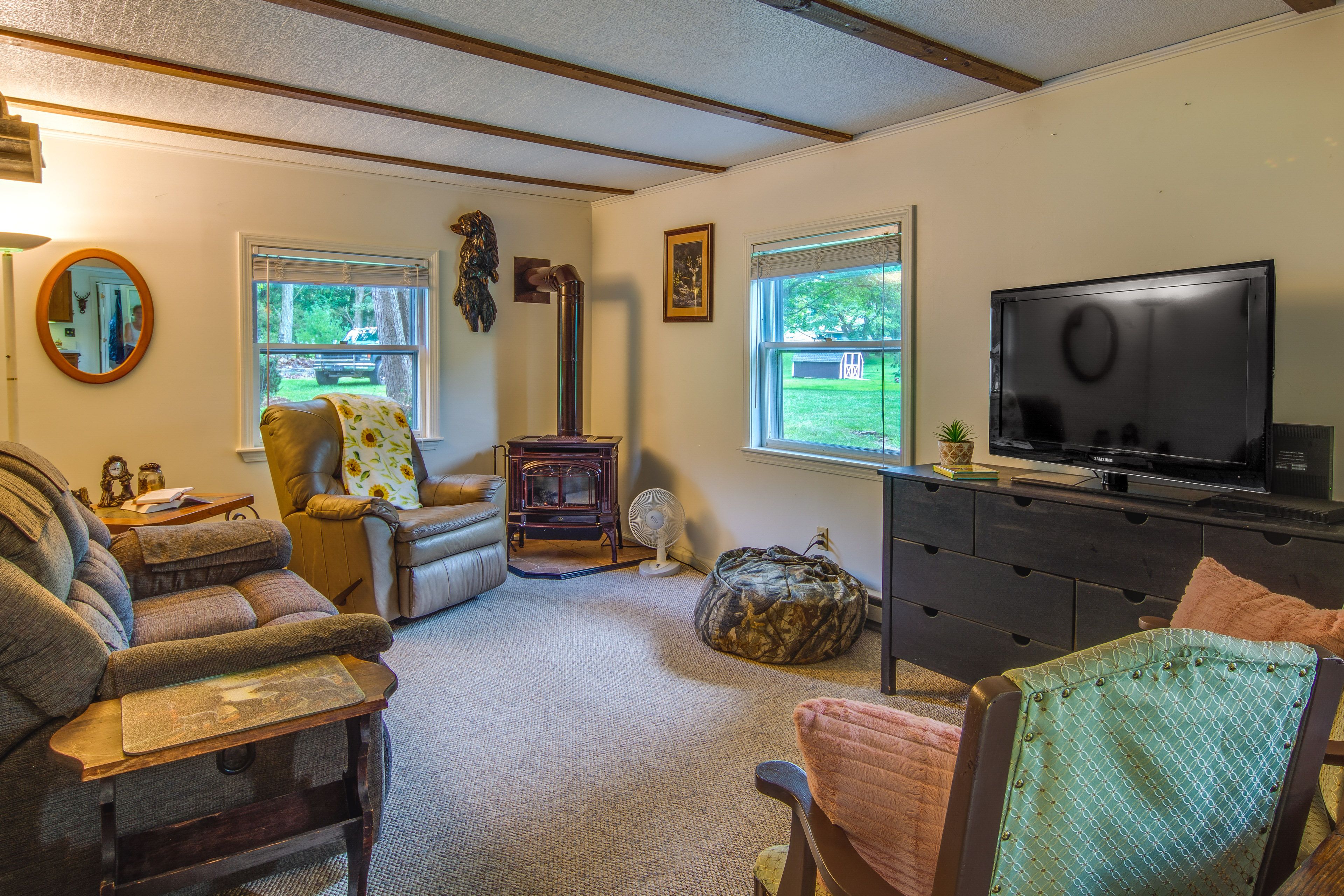 Living Room | Free WiFi | Window A/C Units | Floor Fans | Electric Heating