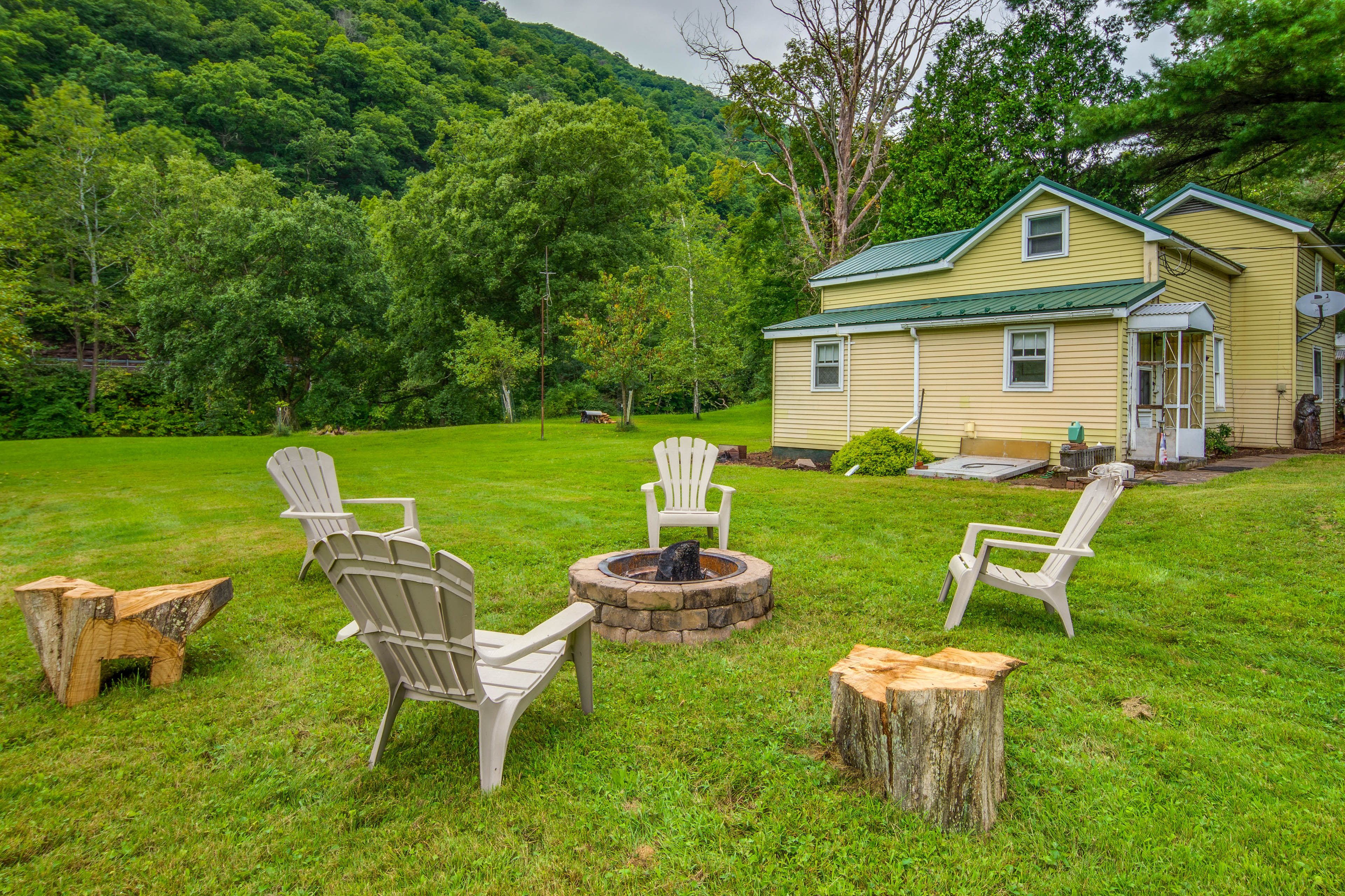 Sinnamahoning Vacation Rental | 4BR | 1BA | Stairs Required | 1,100 Sq Ft